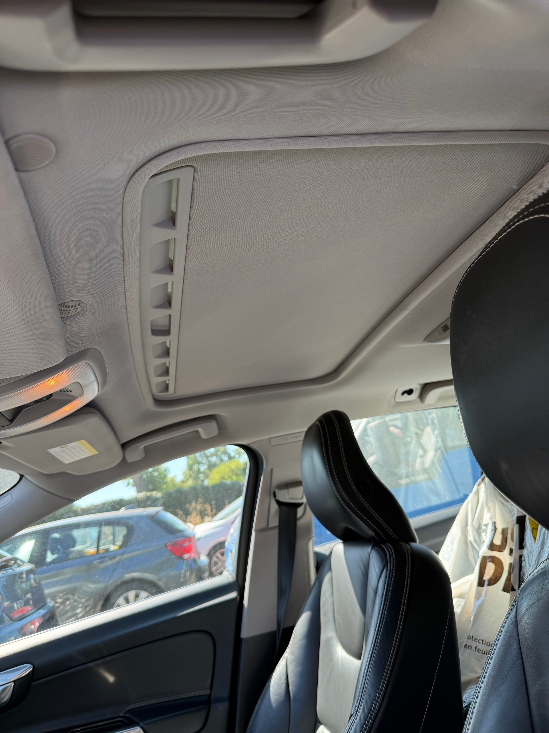 VOLVO V60 D6 AWD Plug-in Hybrid Pure Limited Geartronic-image-14