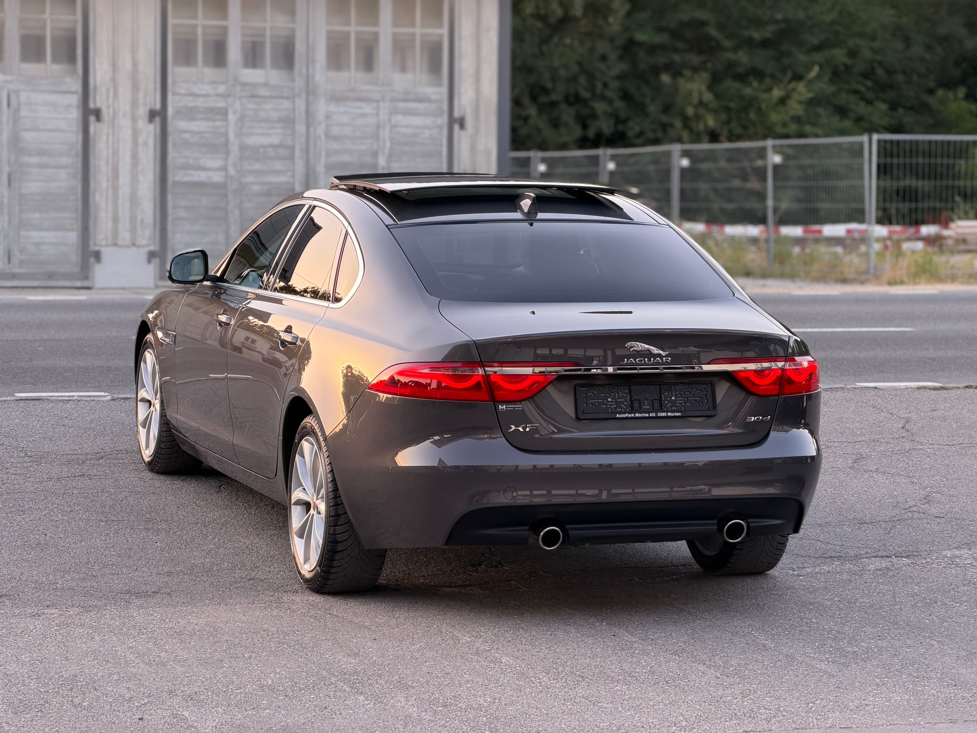 JAGUAR XF 30d Portfolio Automatic-image-6