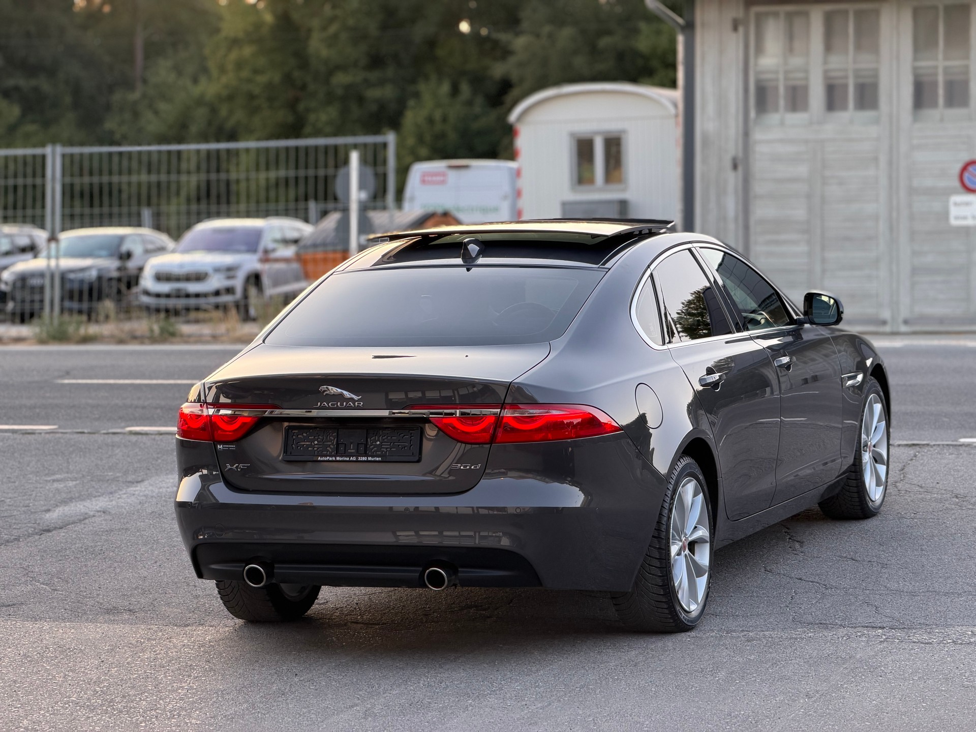 JAGUAR XF 30d Portfolio Automatic-image-4
