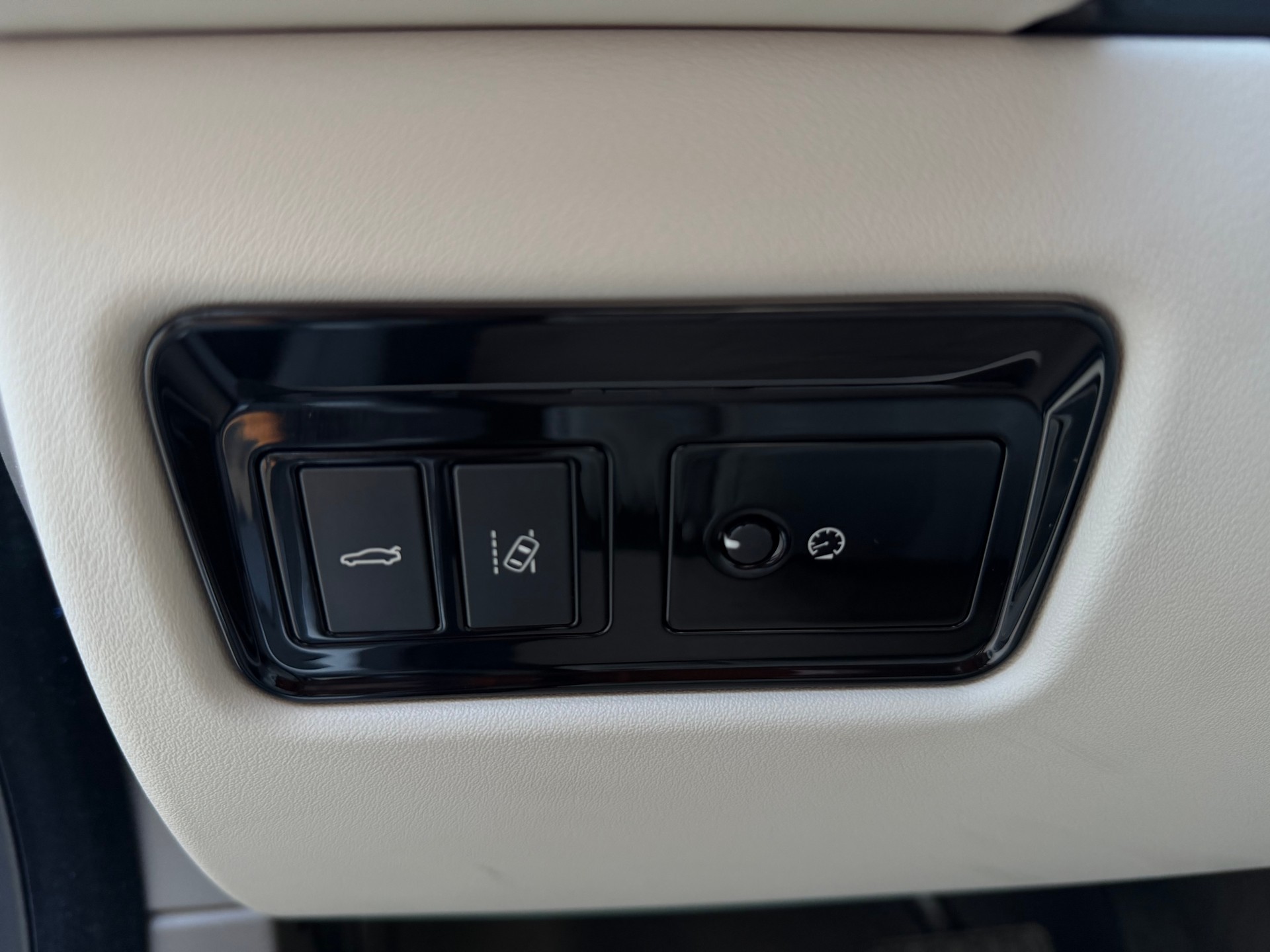 JAGUAR XF 30d Portfolio Automatic-image-24