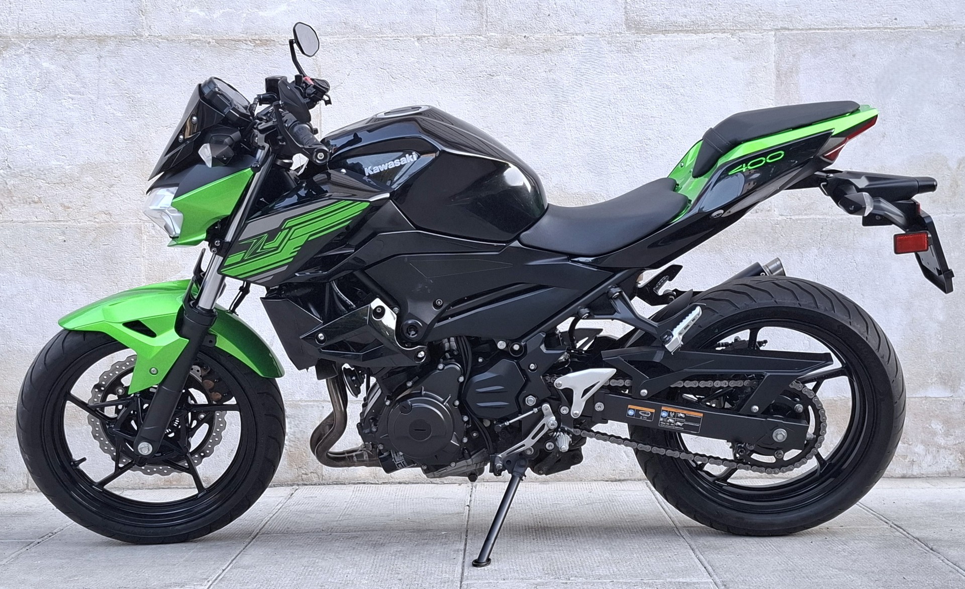 KAWASAKI Z 400 ABS-showroom-element-2