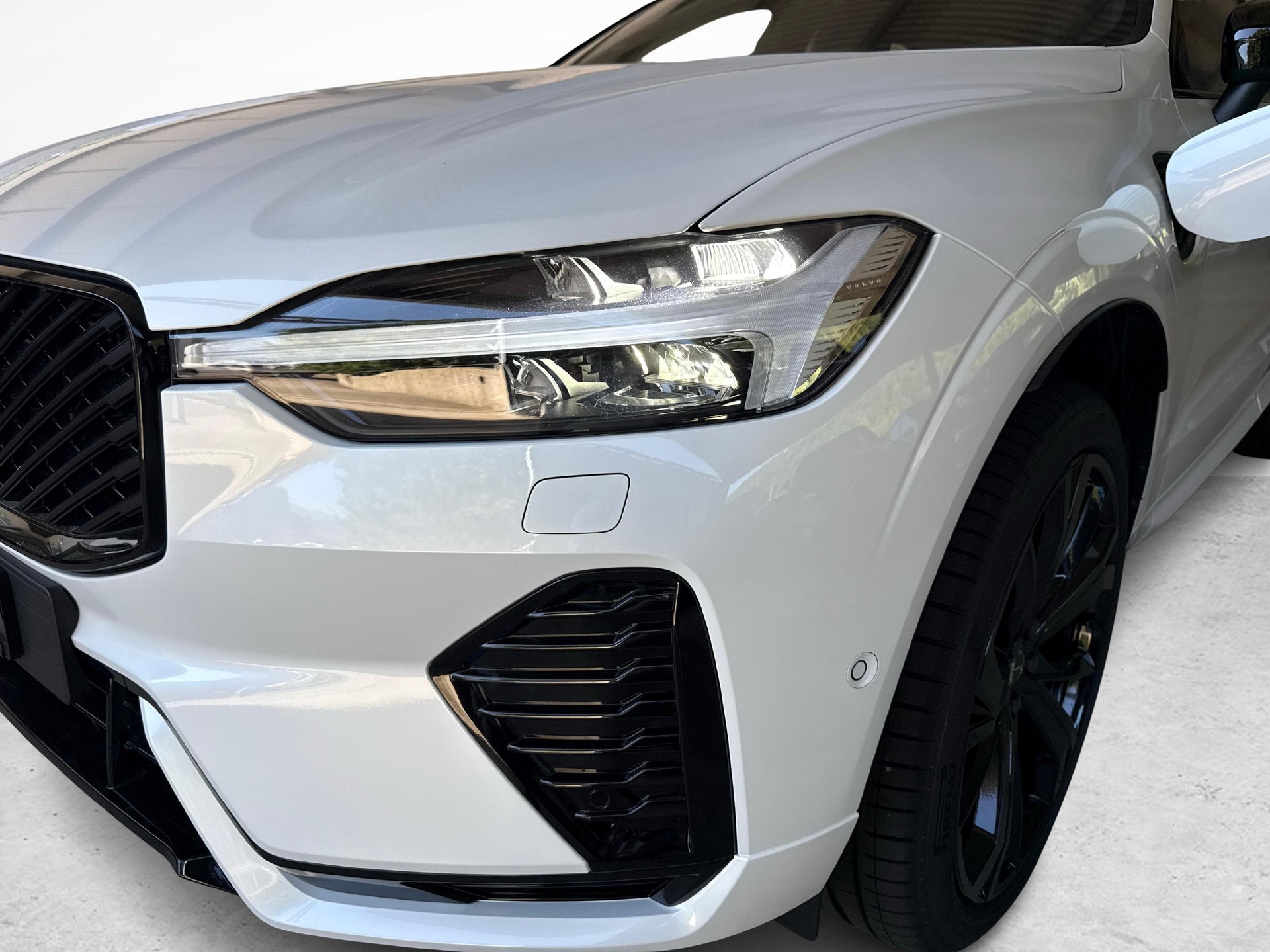 VOLVO XC60 2.0 T6 TE Black Edition eAWD-image-19
