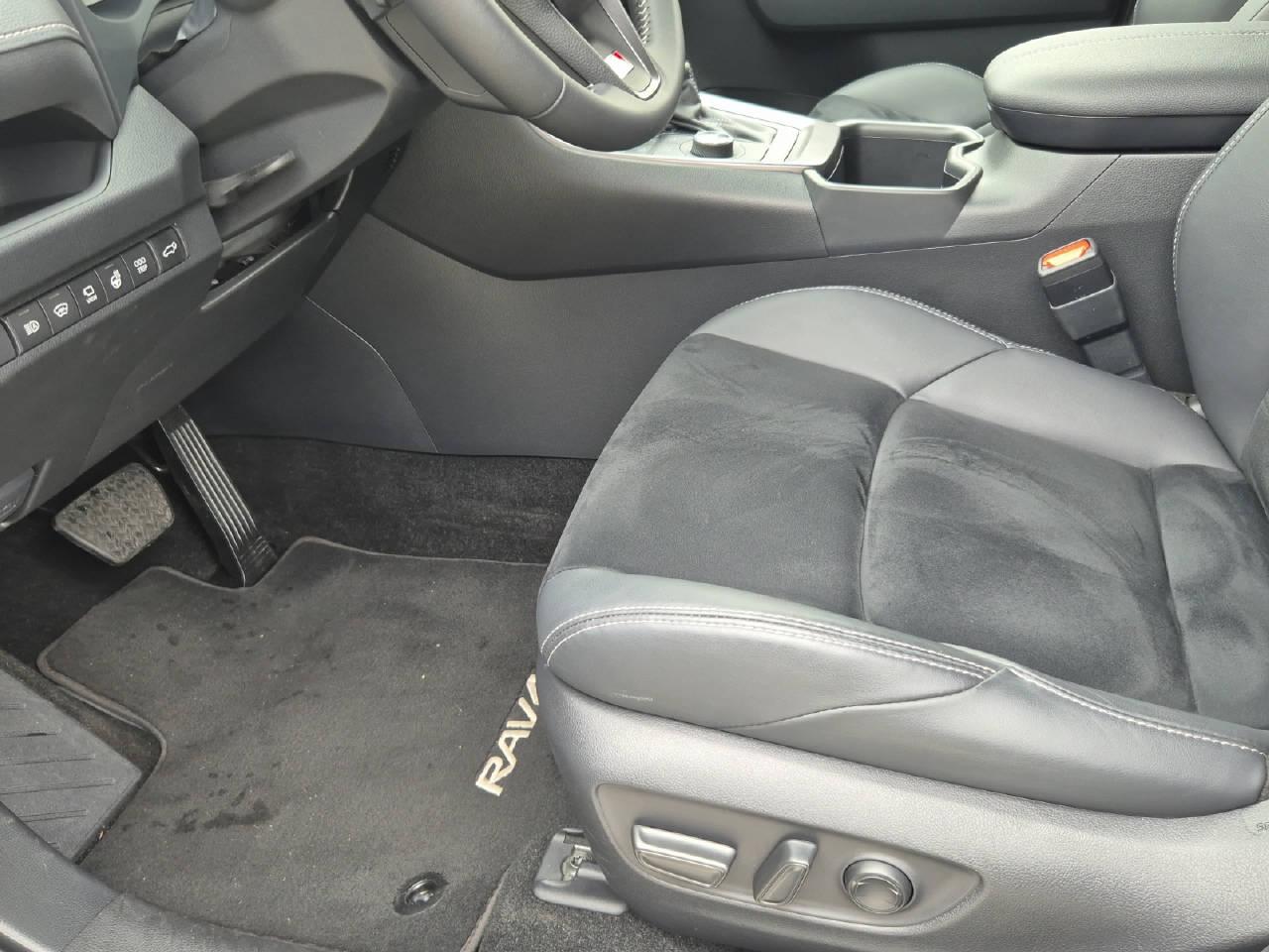 TOYOTA RAV4 2.5 Plug-In-Hybrid GR Sport-image-17