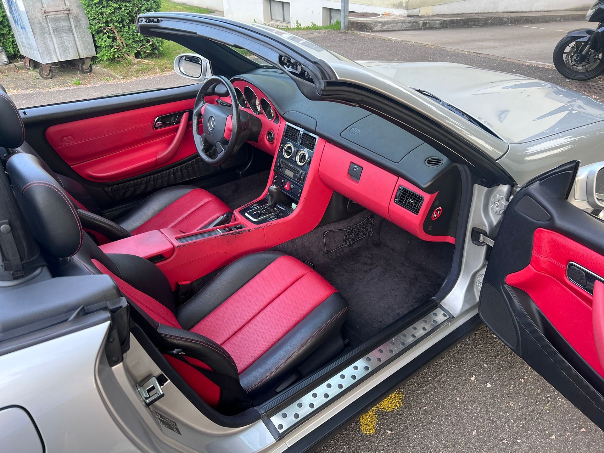 MERCEDES-BENZ SLK 200-image-9