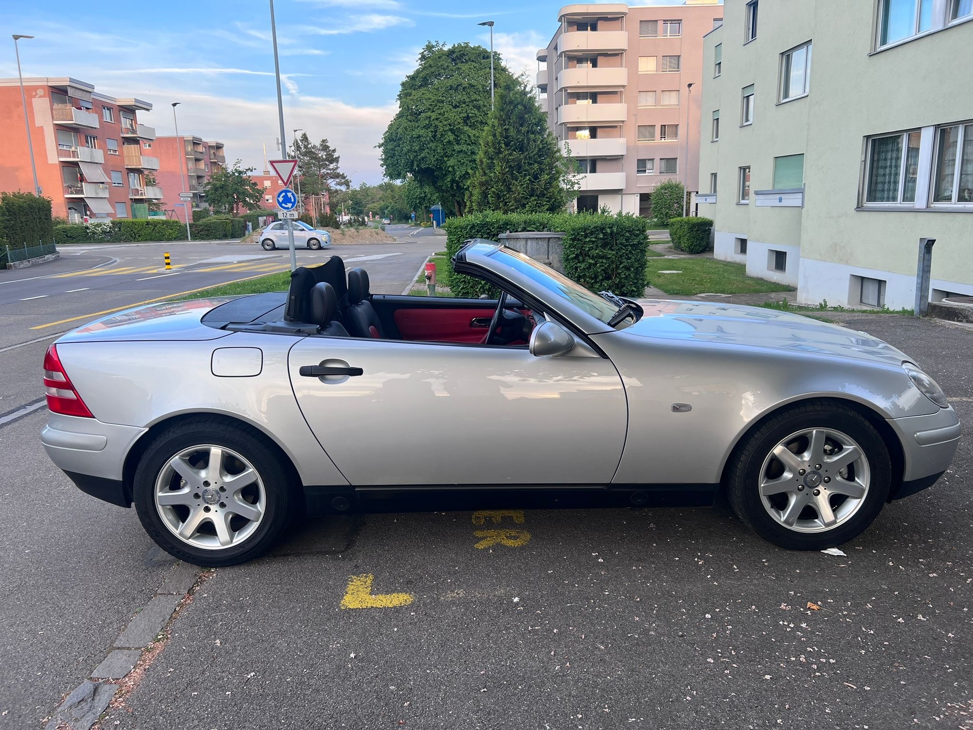 MERCEDES-BENZ SLK 200-image-5