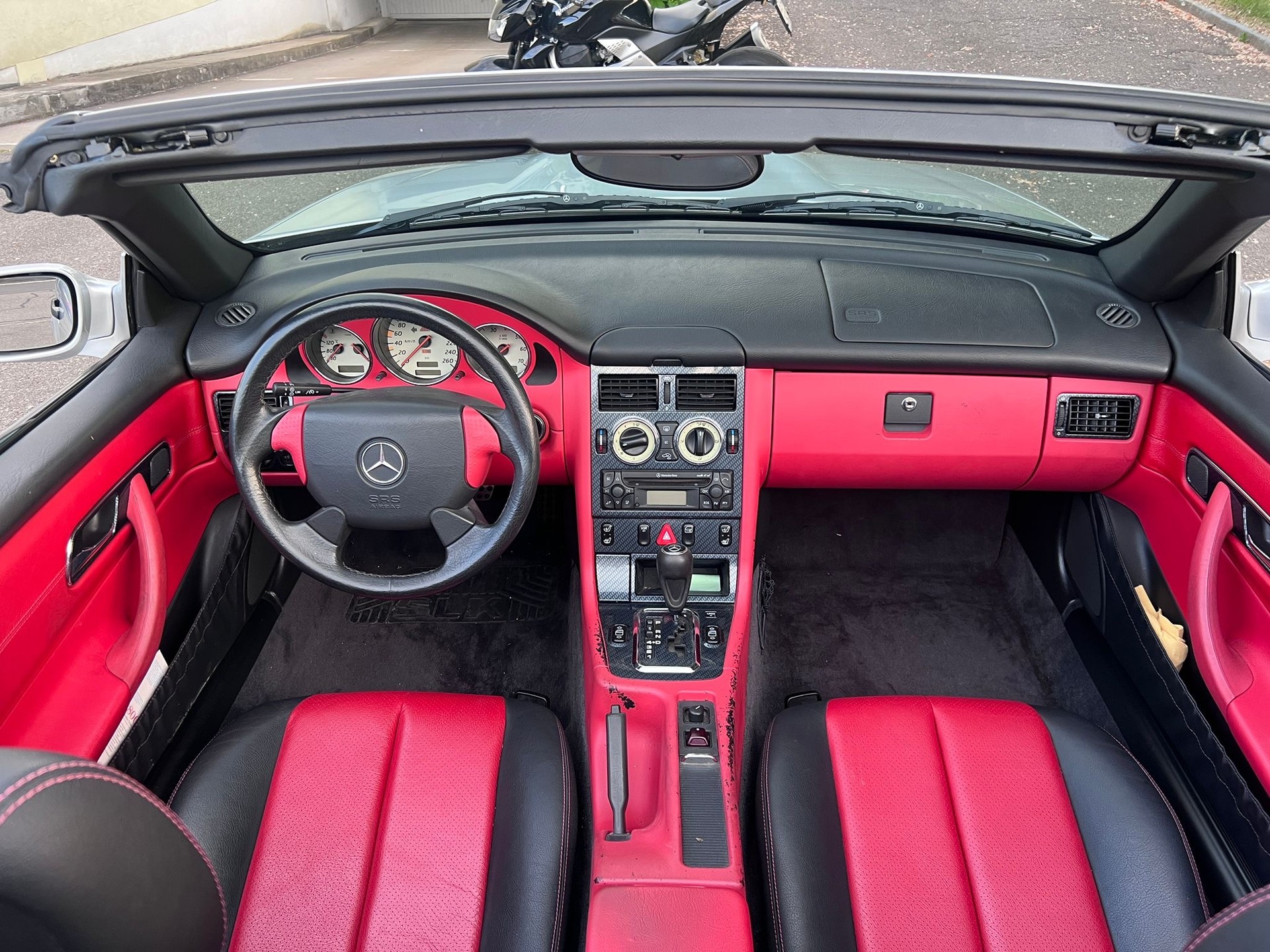 MERCEDES-BENZ SLK 200-image-6