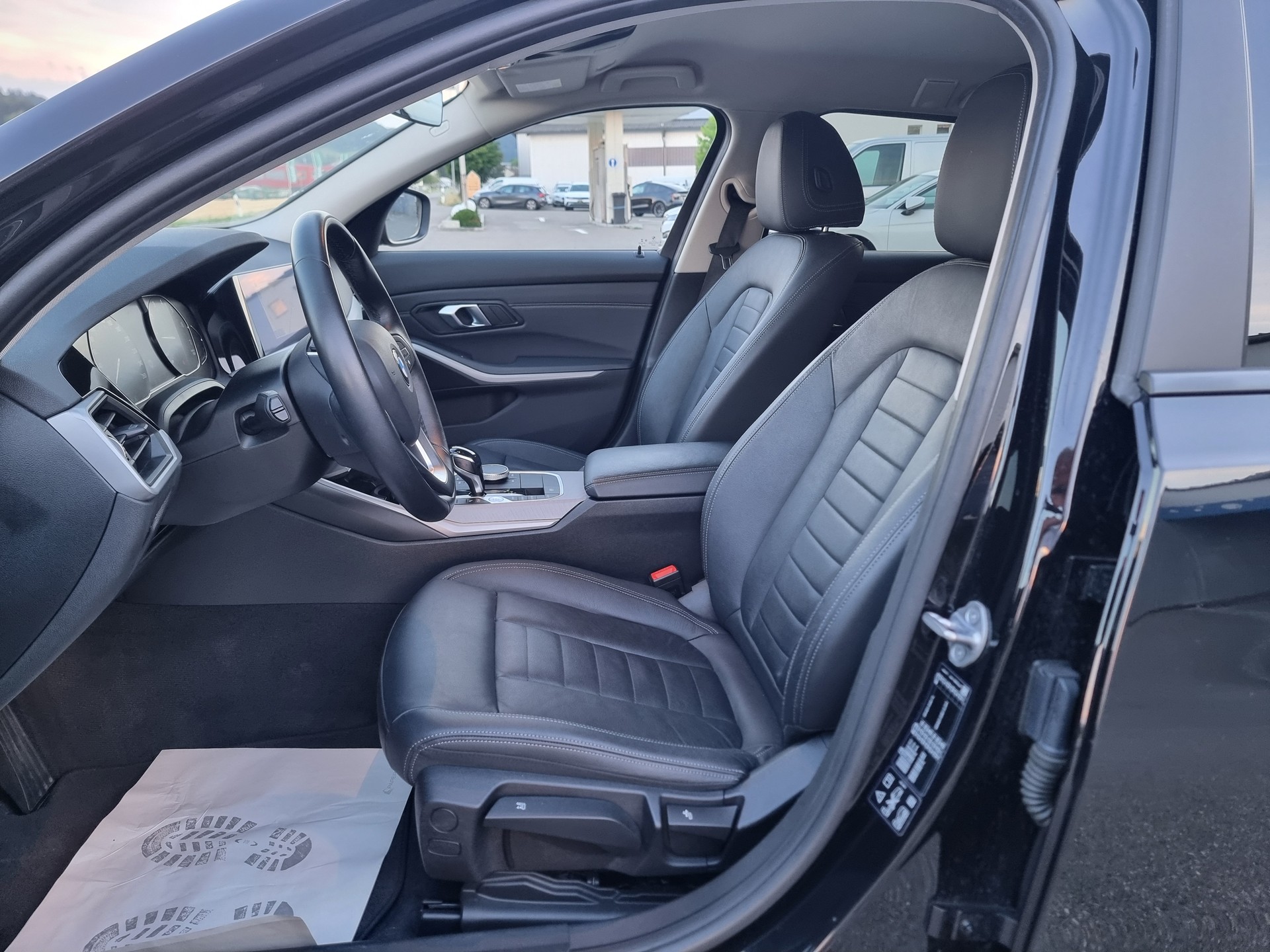 BMW 330i Touring xDrive Steptronic-image-8