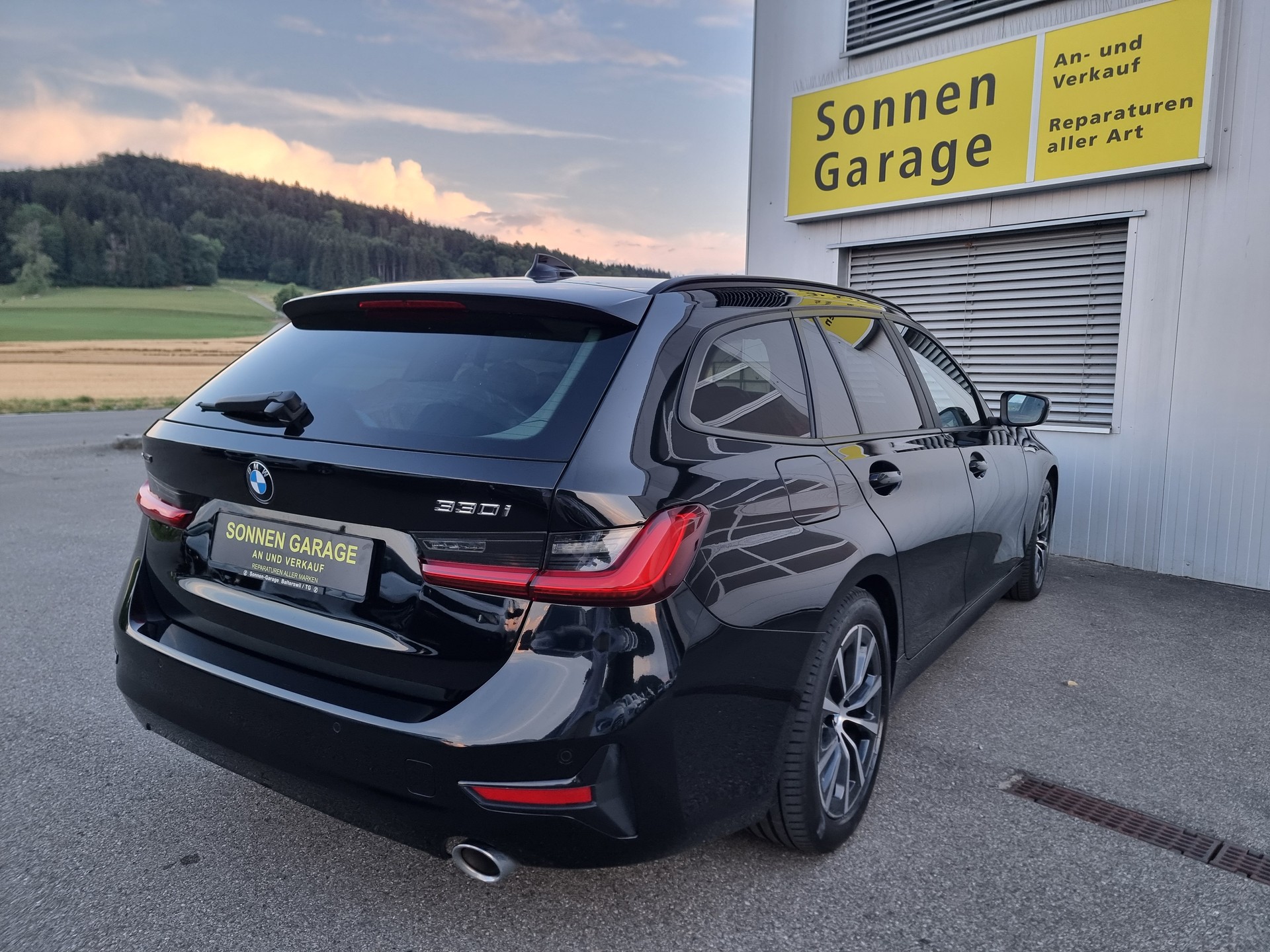 BMW 330i Touring xDrive Steptronic-image-10