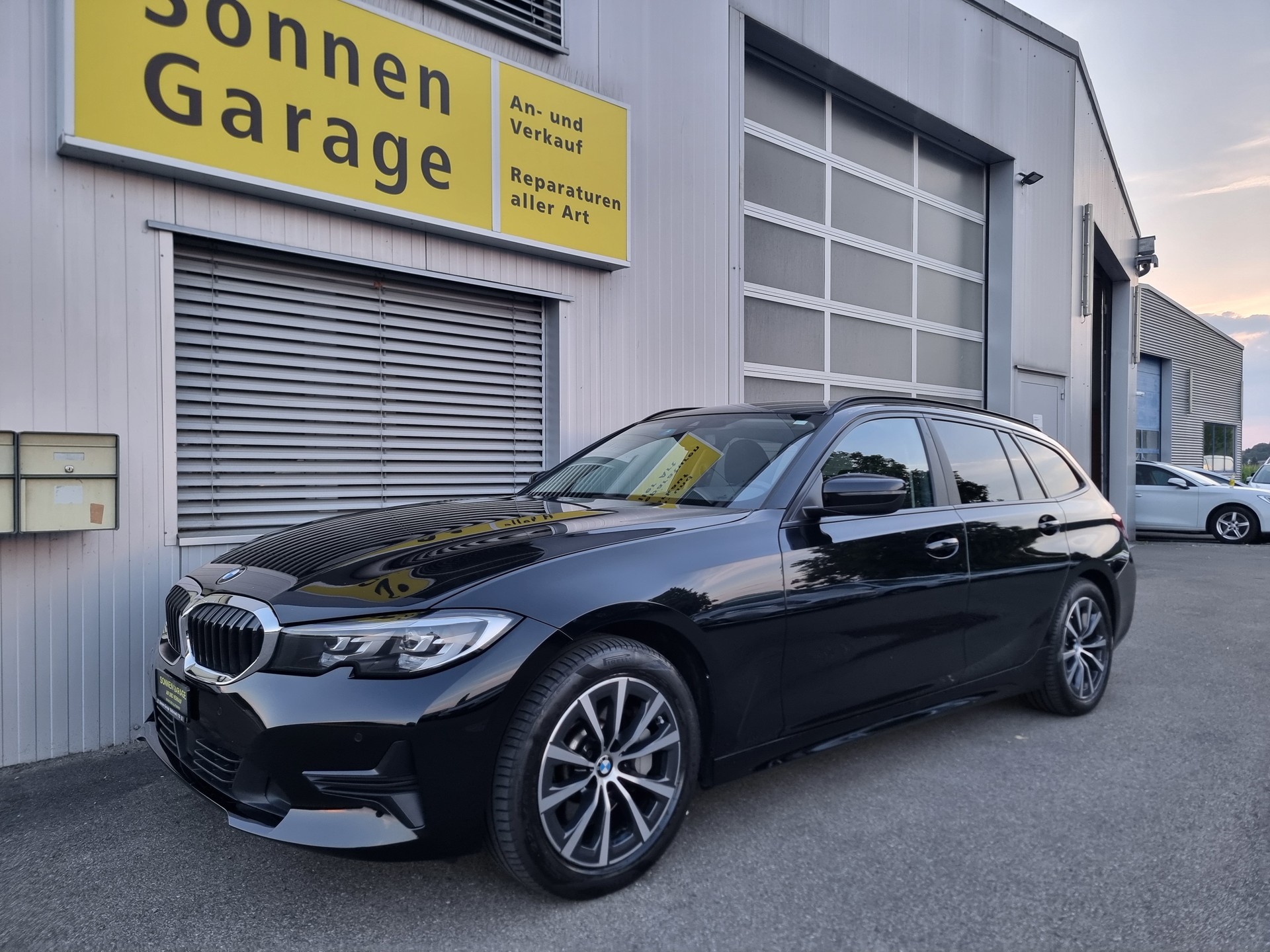 BMW 330i Touring xDrive Steptronic-image-14