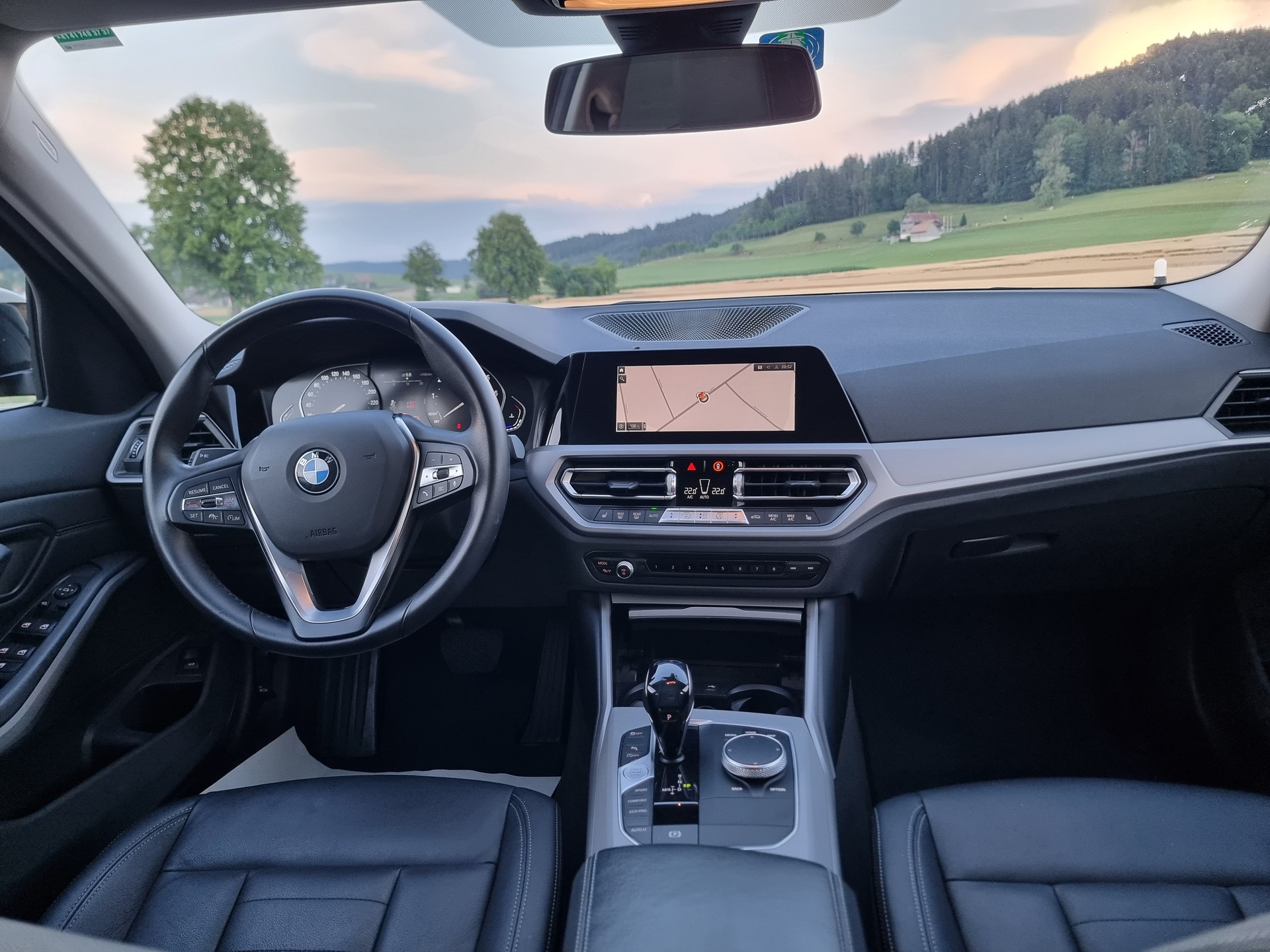 BMW 330i Touring xDrive Steptronic-image-3