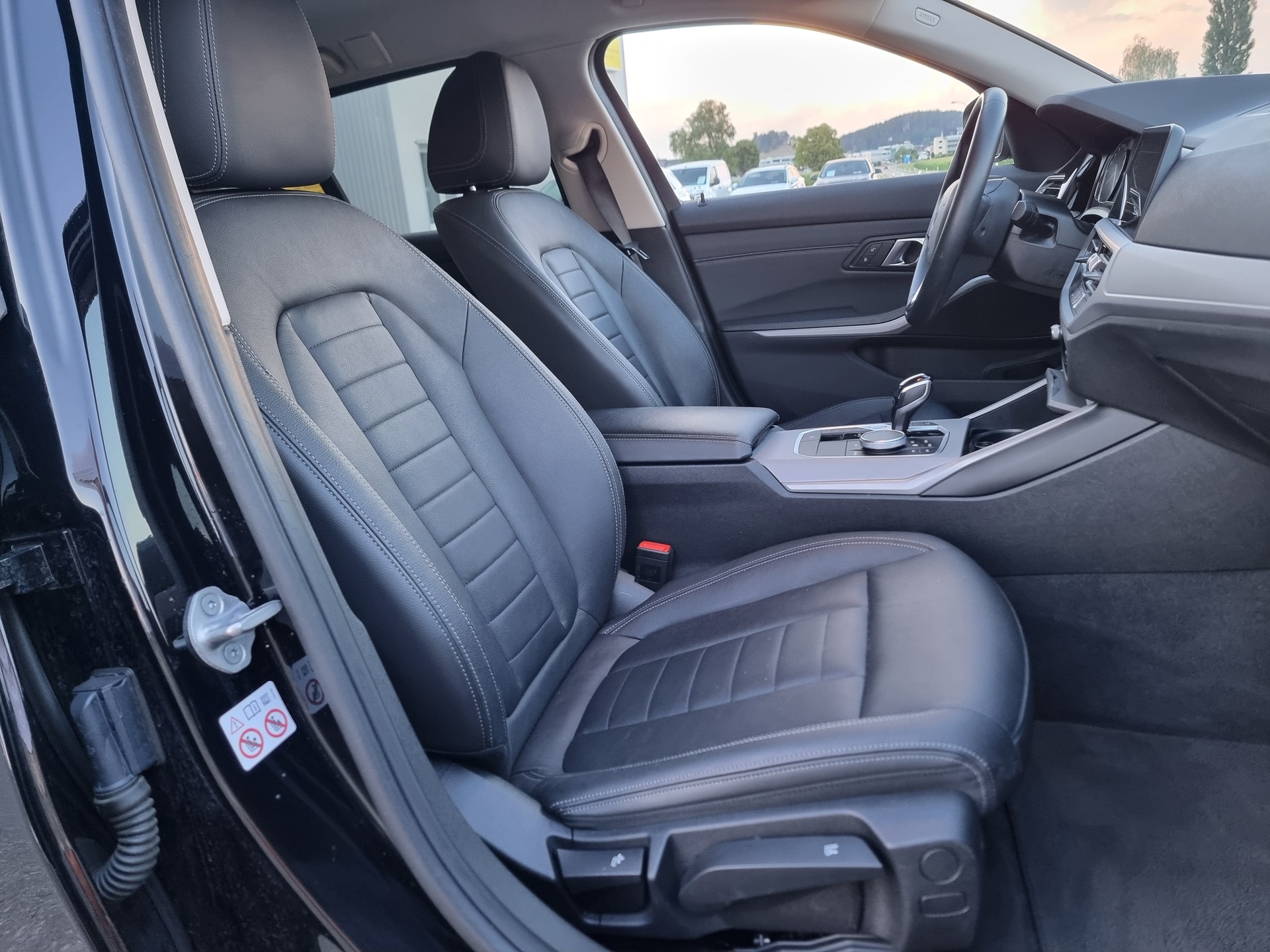 BMW 330i Touring xDrive Steptronic-image-7
