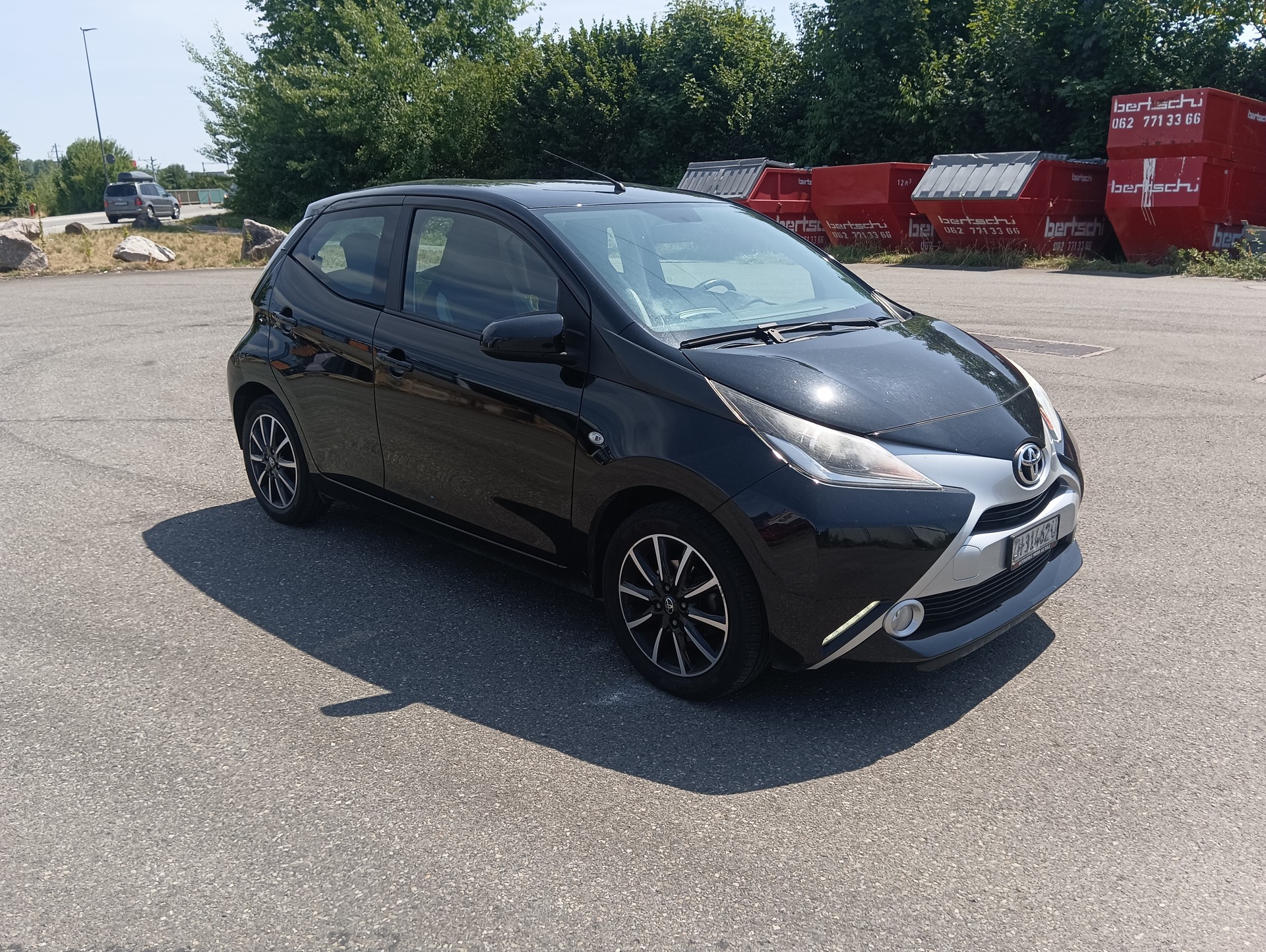 TOYOTA Aygo 1.2 VVT-i x-play-image-1