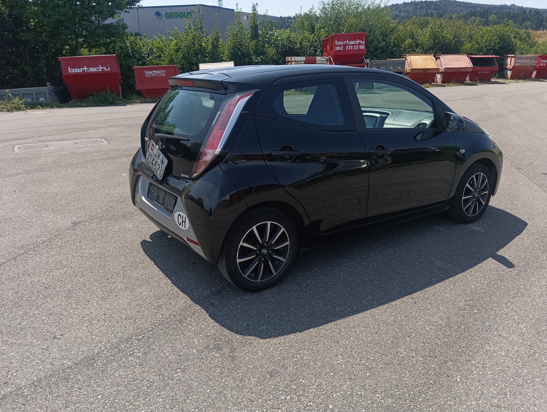 TOYOTA Aygo 1.2 VVT-i x-play-image-2