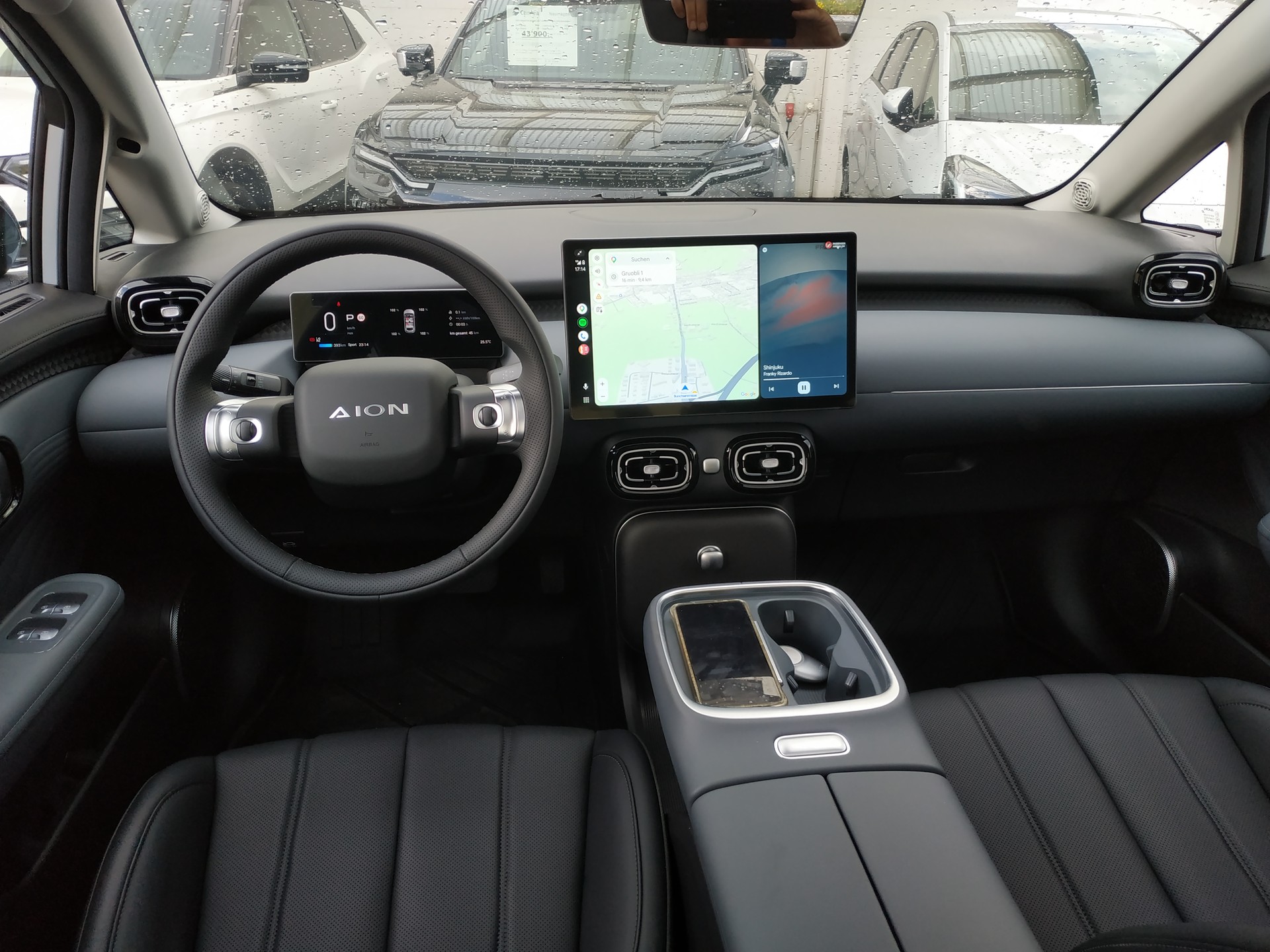 GAC AION UT-image-12