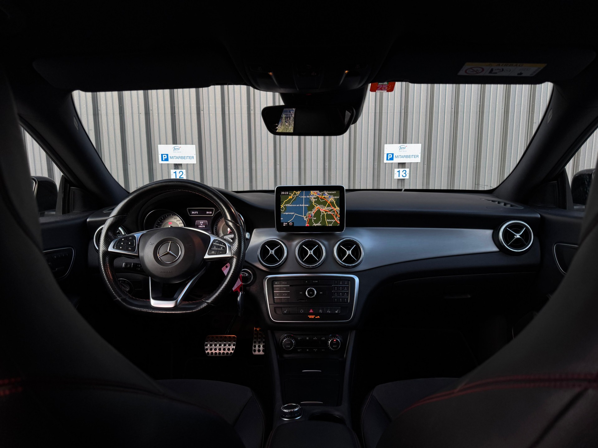 MERCEDES-BENZ CLA Shooting Brake 250 AMG Line 7G-DCT 4Matic-image-14
