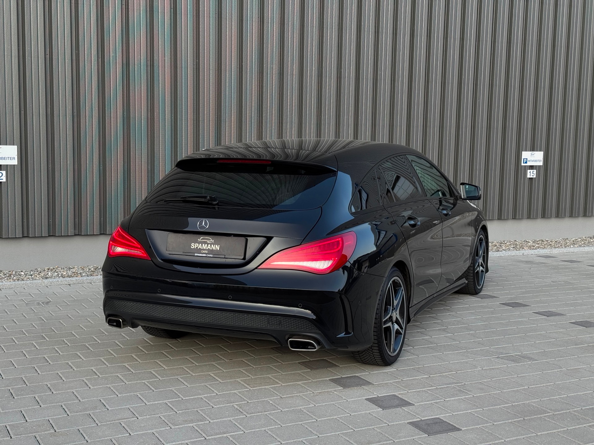 MERCEDES-BENZ CLA Shooting Brake 250 AMG Line 7G-DCT 4Matic-image-6