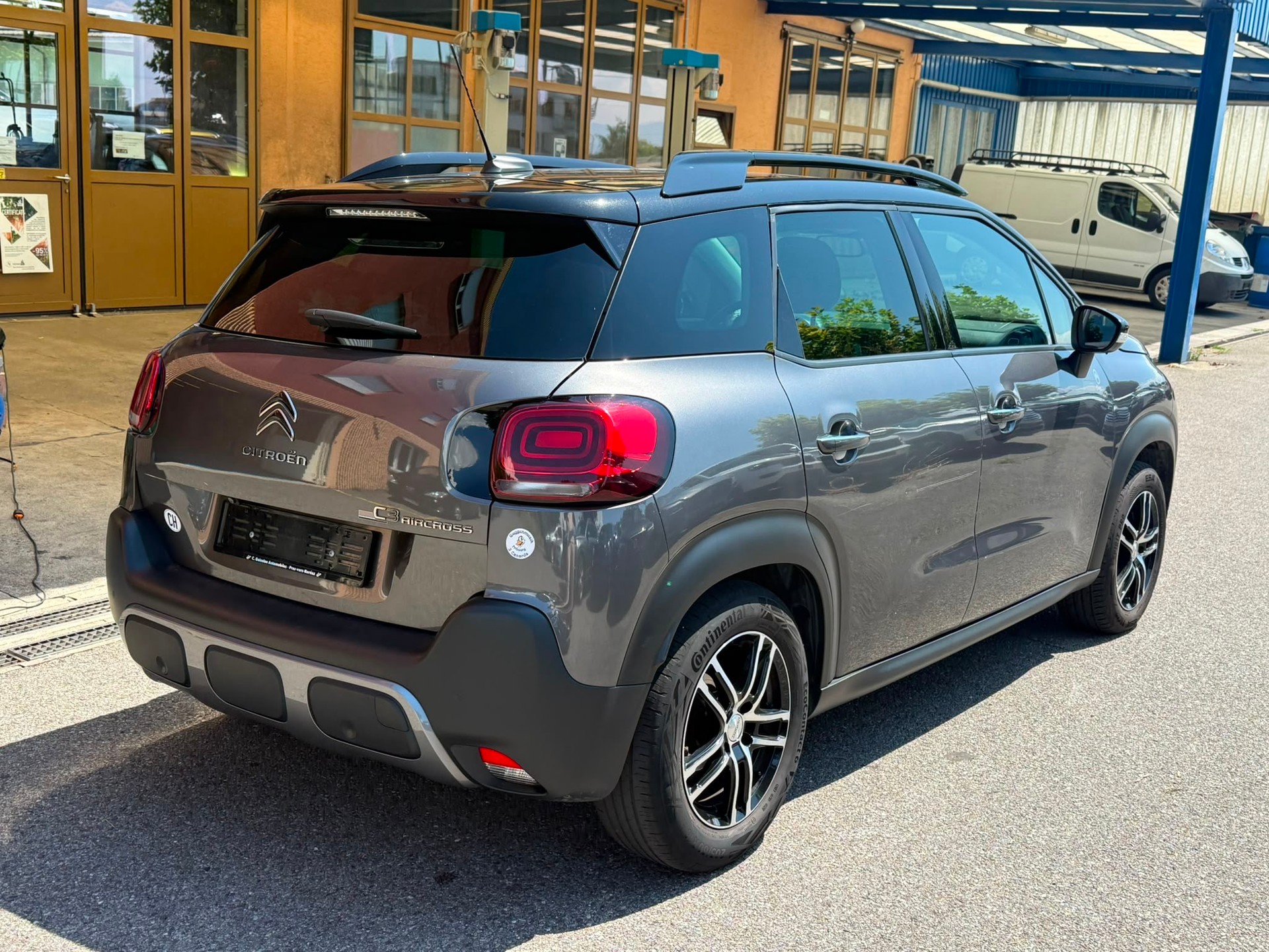 CITROEN C3 Aircross 1.2i PureTech Feel EAT-image-2