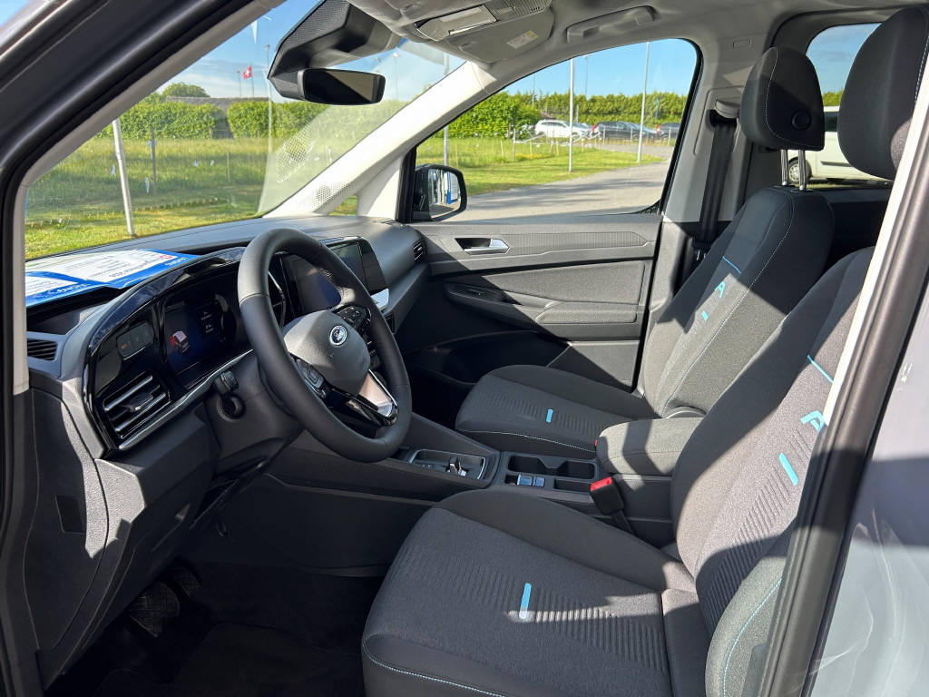 FORD TOURNEO CONNECT Grand 1.5 EcoBoost 150 Active PHEV-image-8