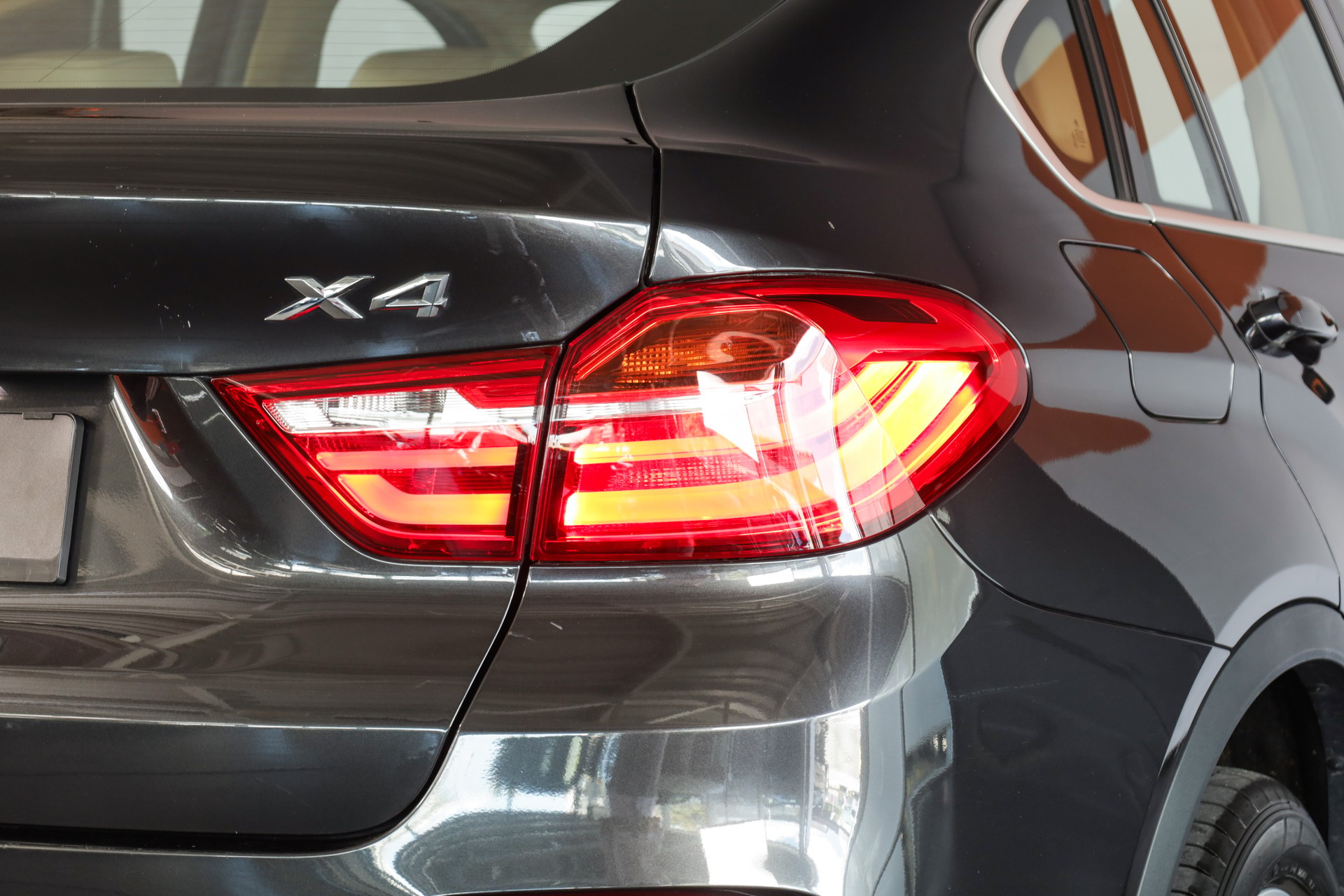 BMW X4 xDrive 20d xLine Steptronic-image-4