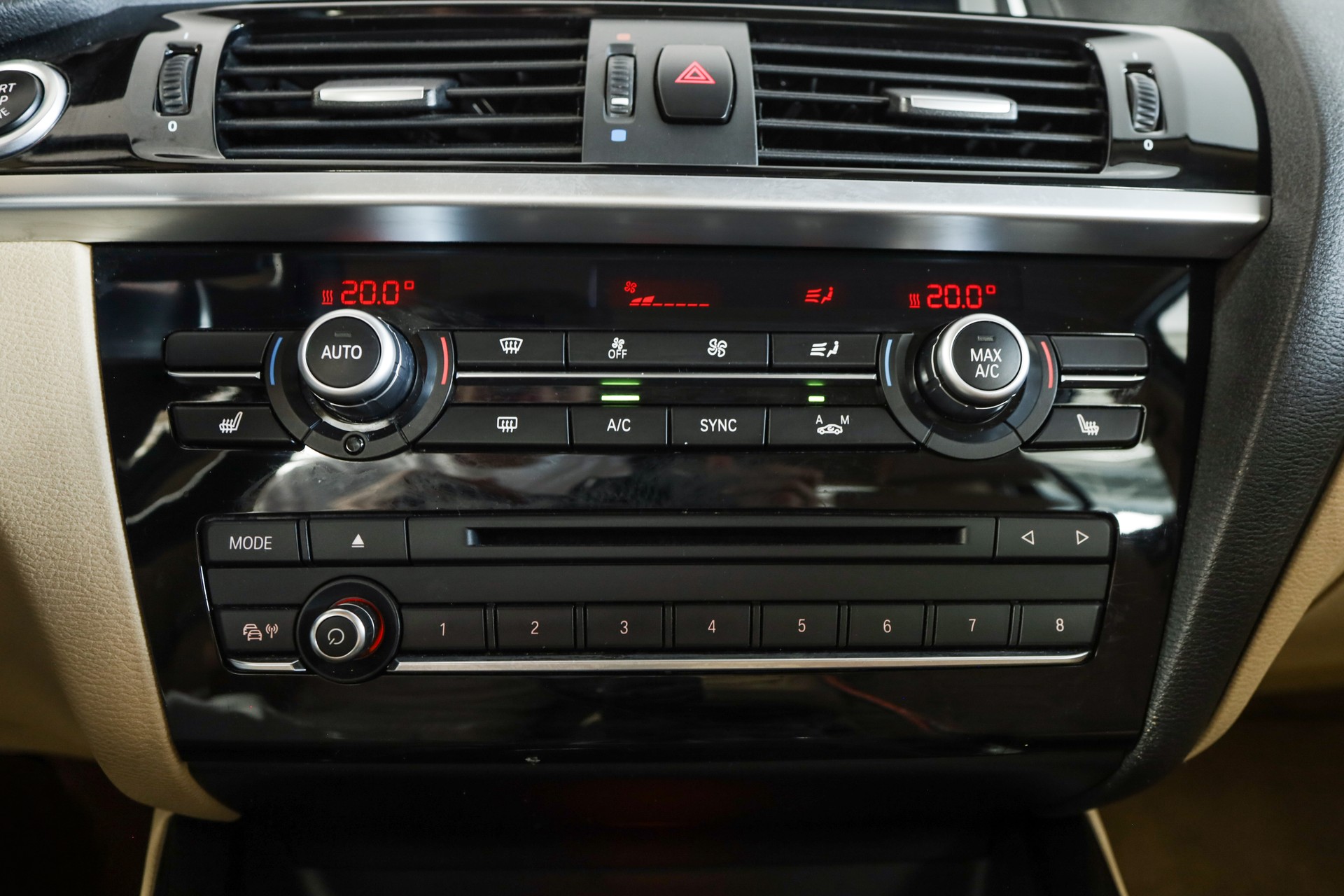 BMW X4 xDrive 20d xLine Steptronic-image-12