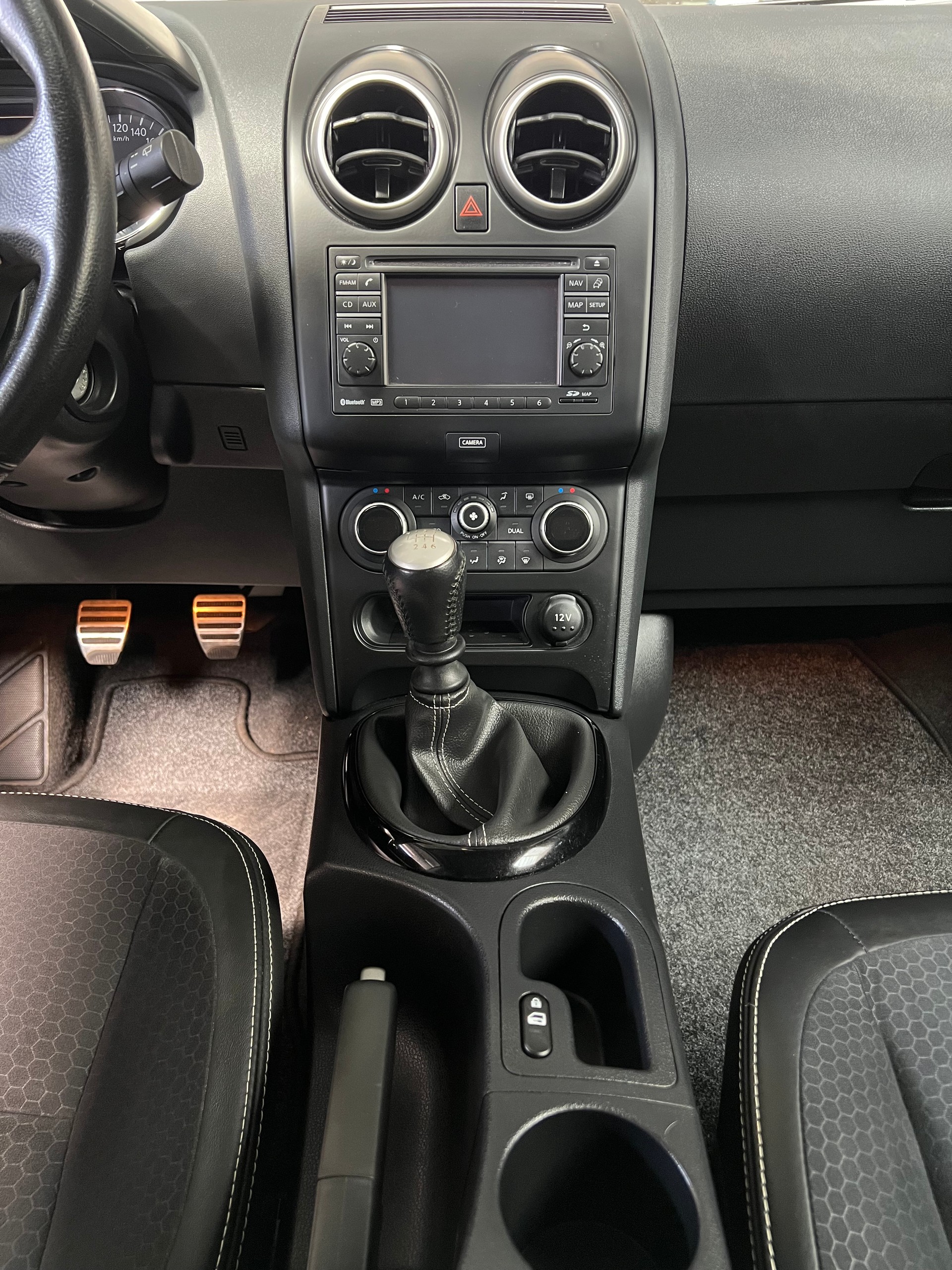 NISSAN Qashqai 1.6 dCi iStop 360-image-5