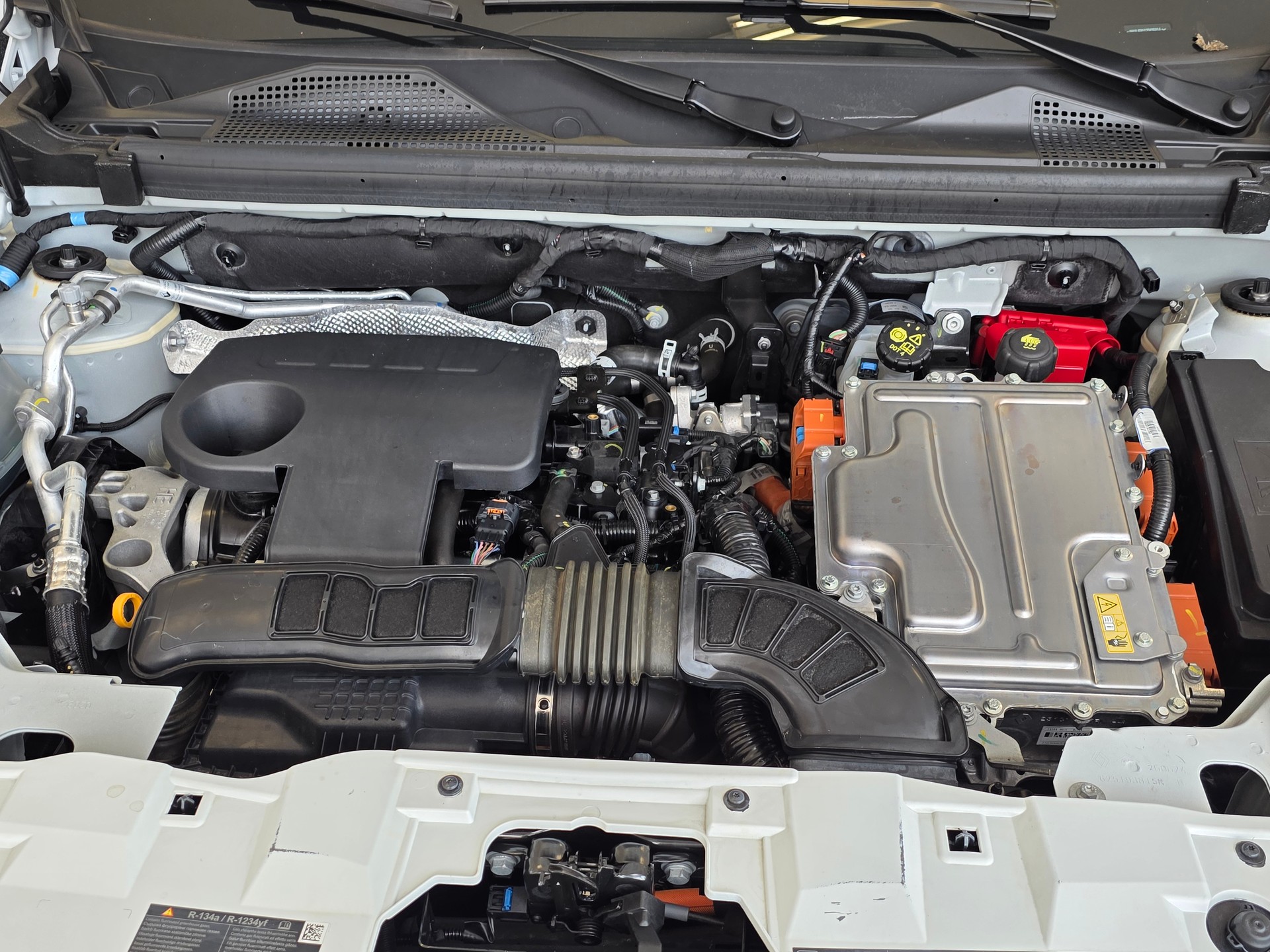 DACIA Duster HEV 140 Journey-image-12