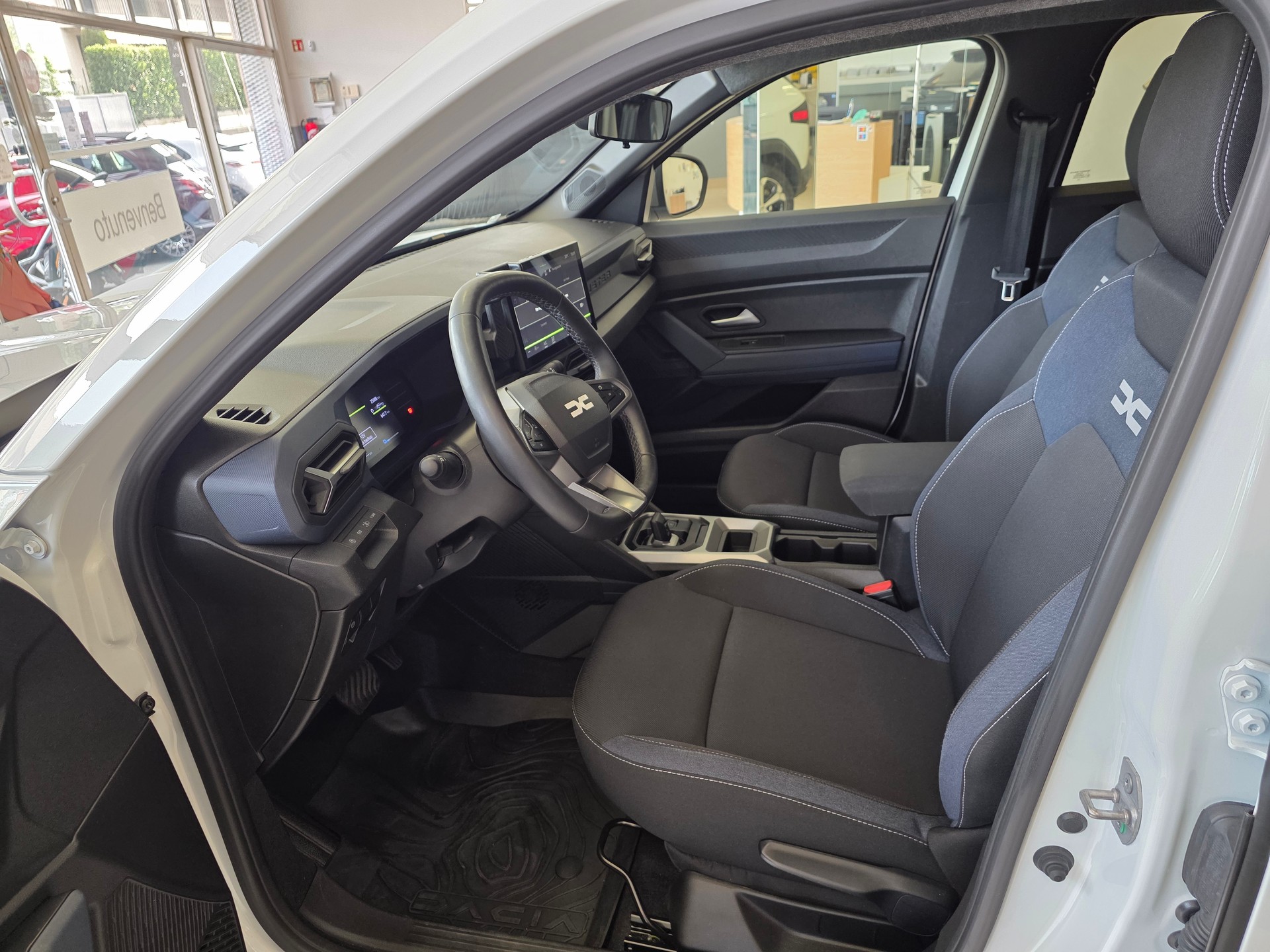 DACIA Duster HEV 140 Journey-image-7