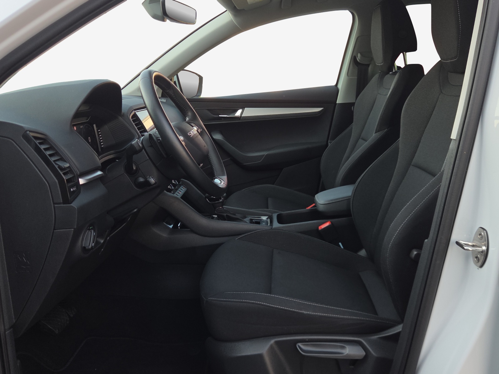 SKODA Karoq 2.0 TDI CR Selection 4x4 DSG-image-7