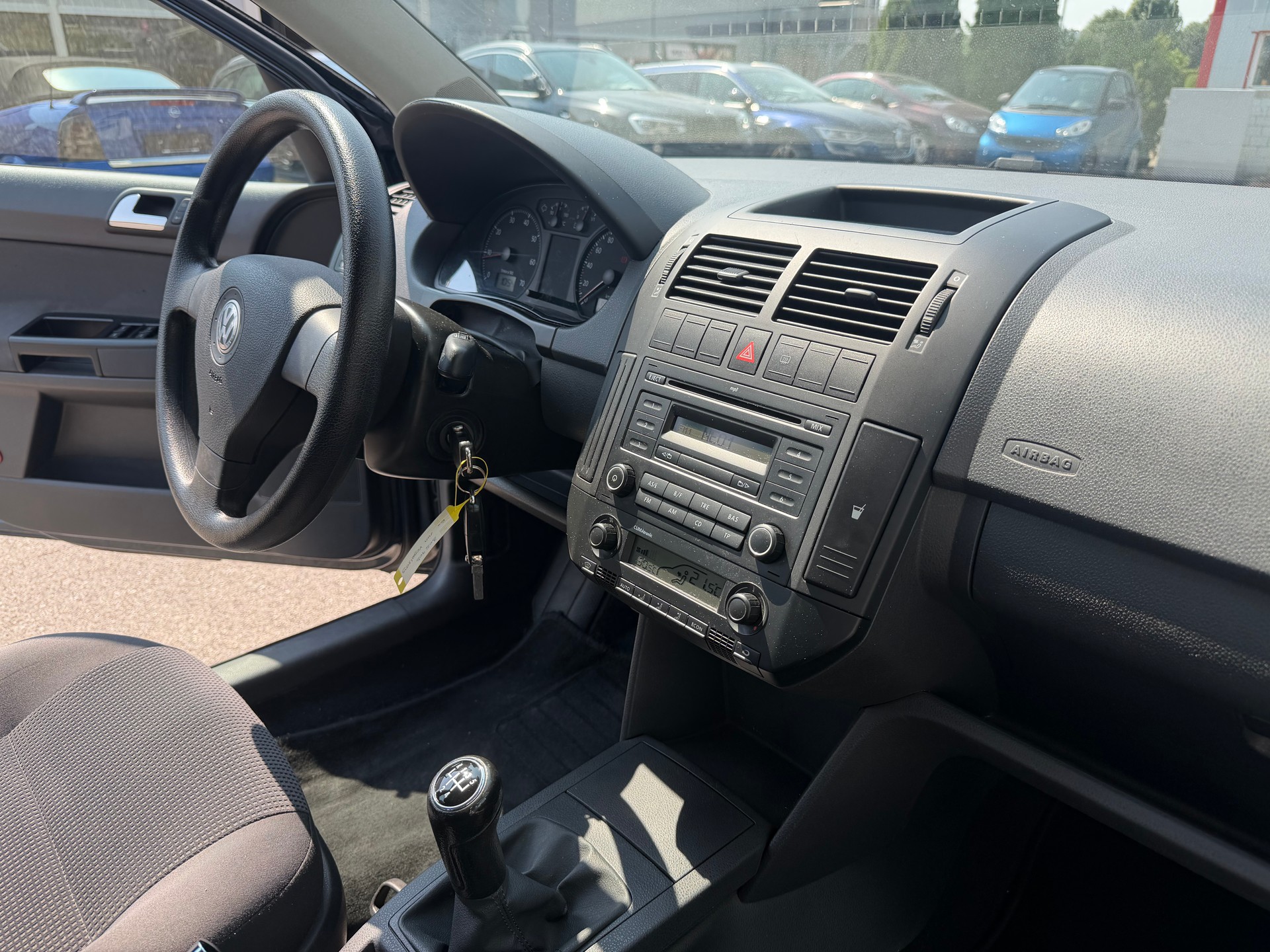 VW Polo 1.4 16V Trendline-image-14
