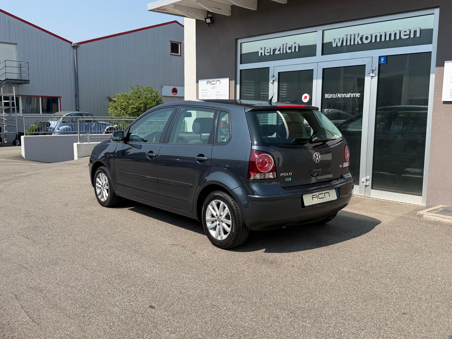 VW Polo 1.4 16V Trendline-image-4
