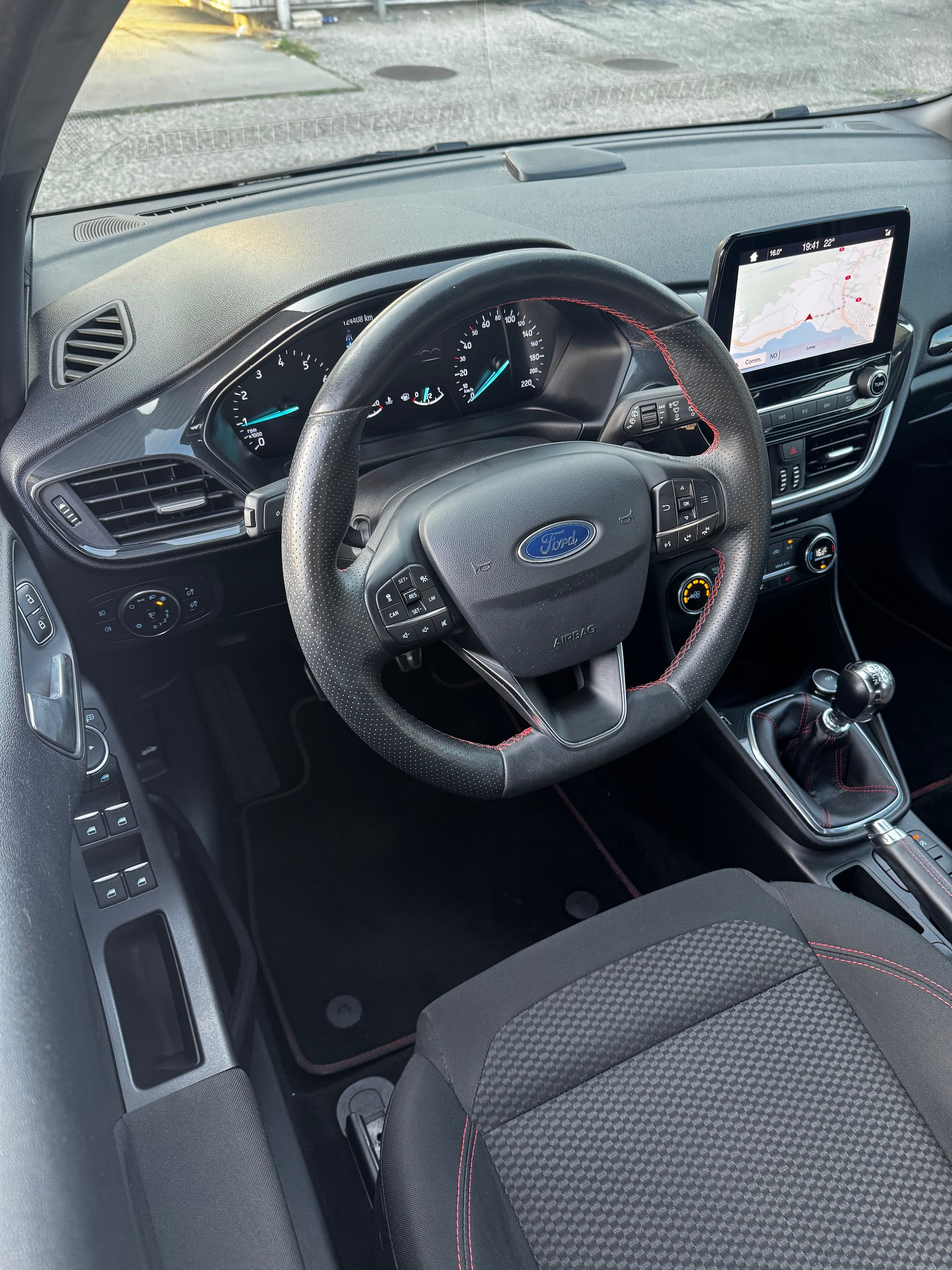 FORD Fiesta 1.0 SCTi ST Line-image-9
