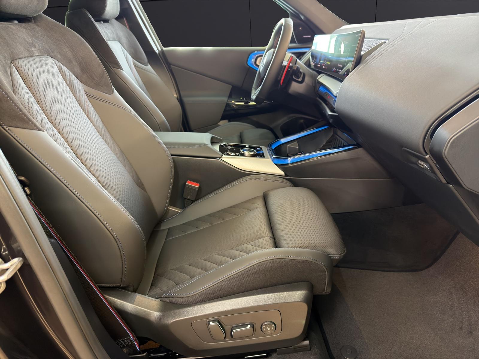 BMW X3 M50i-image-14