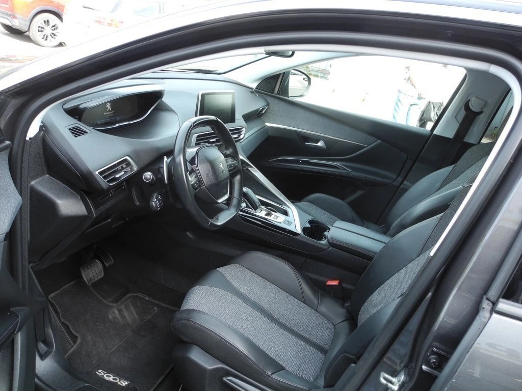 PEUGEOT 5008 1.6 Pure Tech Allure EAT8 ** 181 PS ** 7-Plätzer ** Frisch ab MFK und Service **-image-9