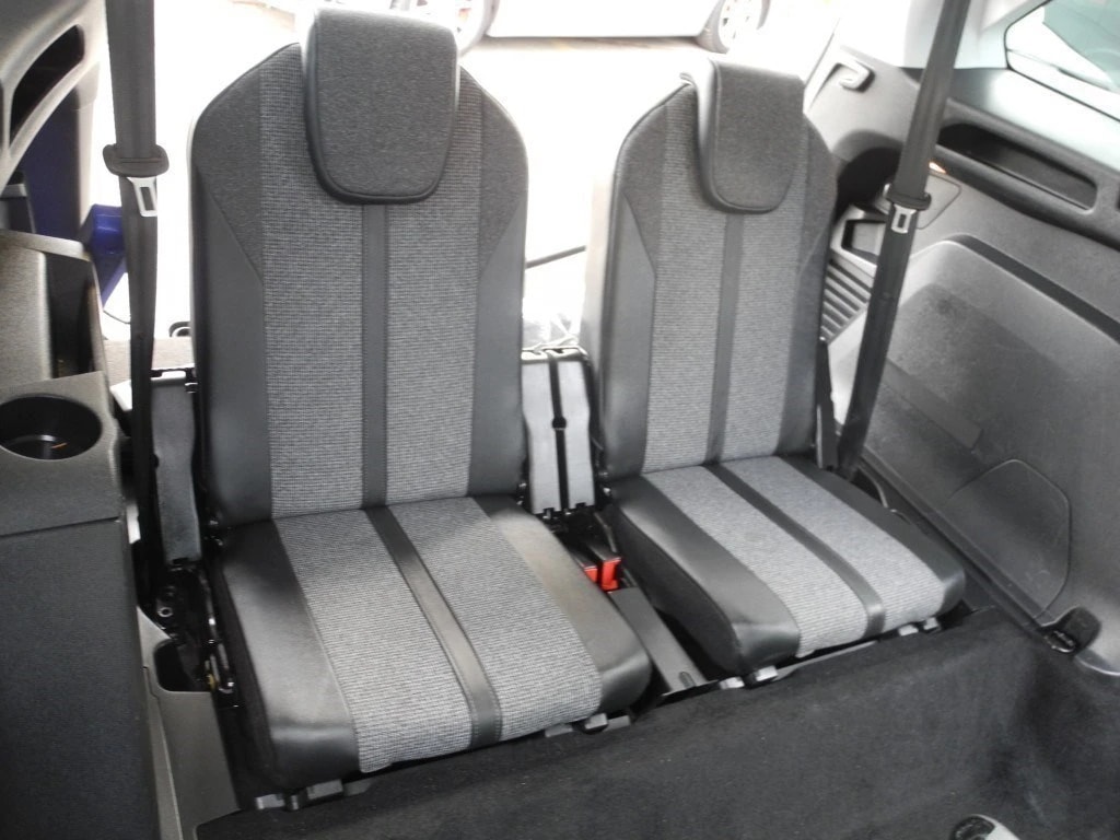 PEUGEOT 5008 1.6 Pure Tech Allure EAT8 ** 181 PS ** 7-Plätzer ** Frisch ab MFK und Service **-image-10