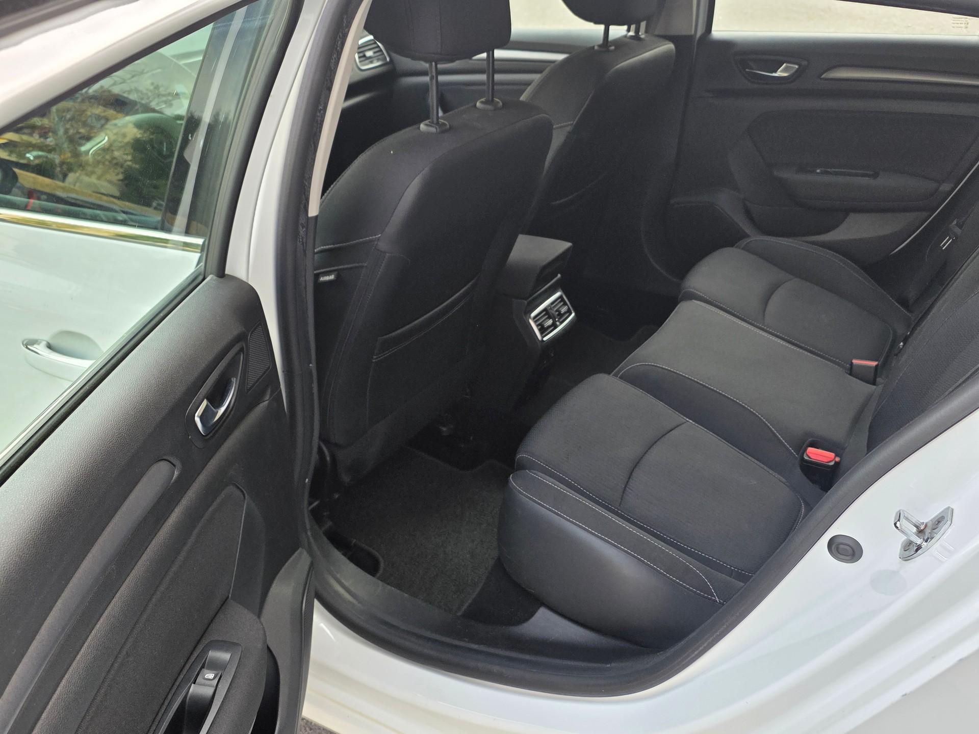 RENAULT 1.5 dCi GrandTour Business-image-12