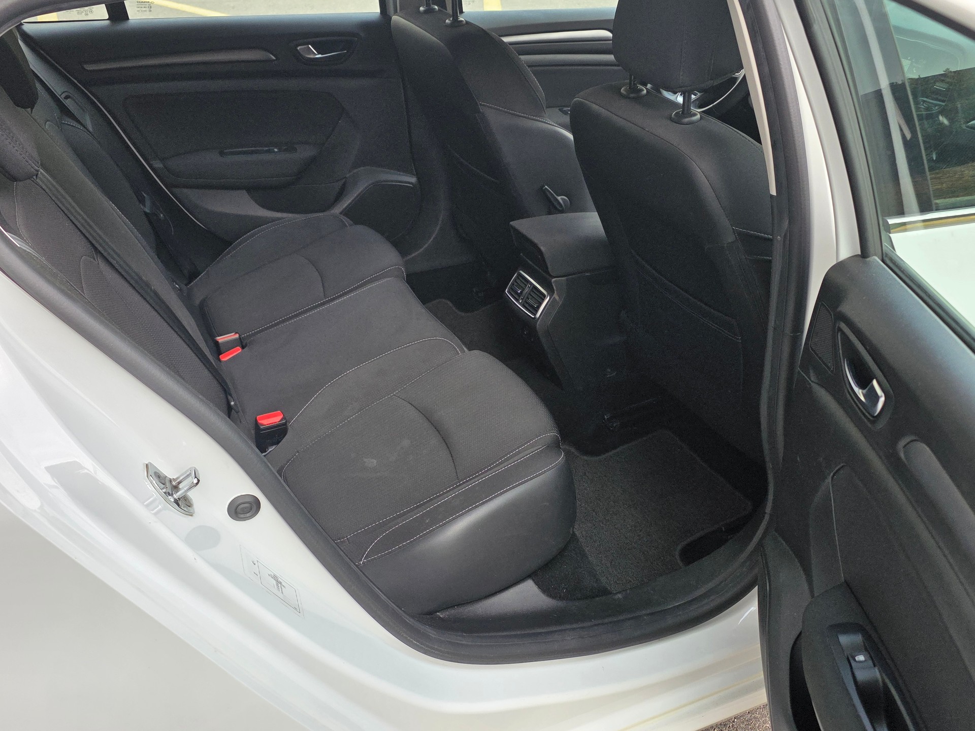 RENAULT 1.5 dCi GrandTour Business-image-11