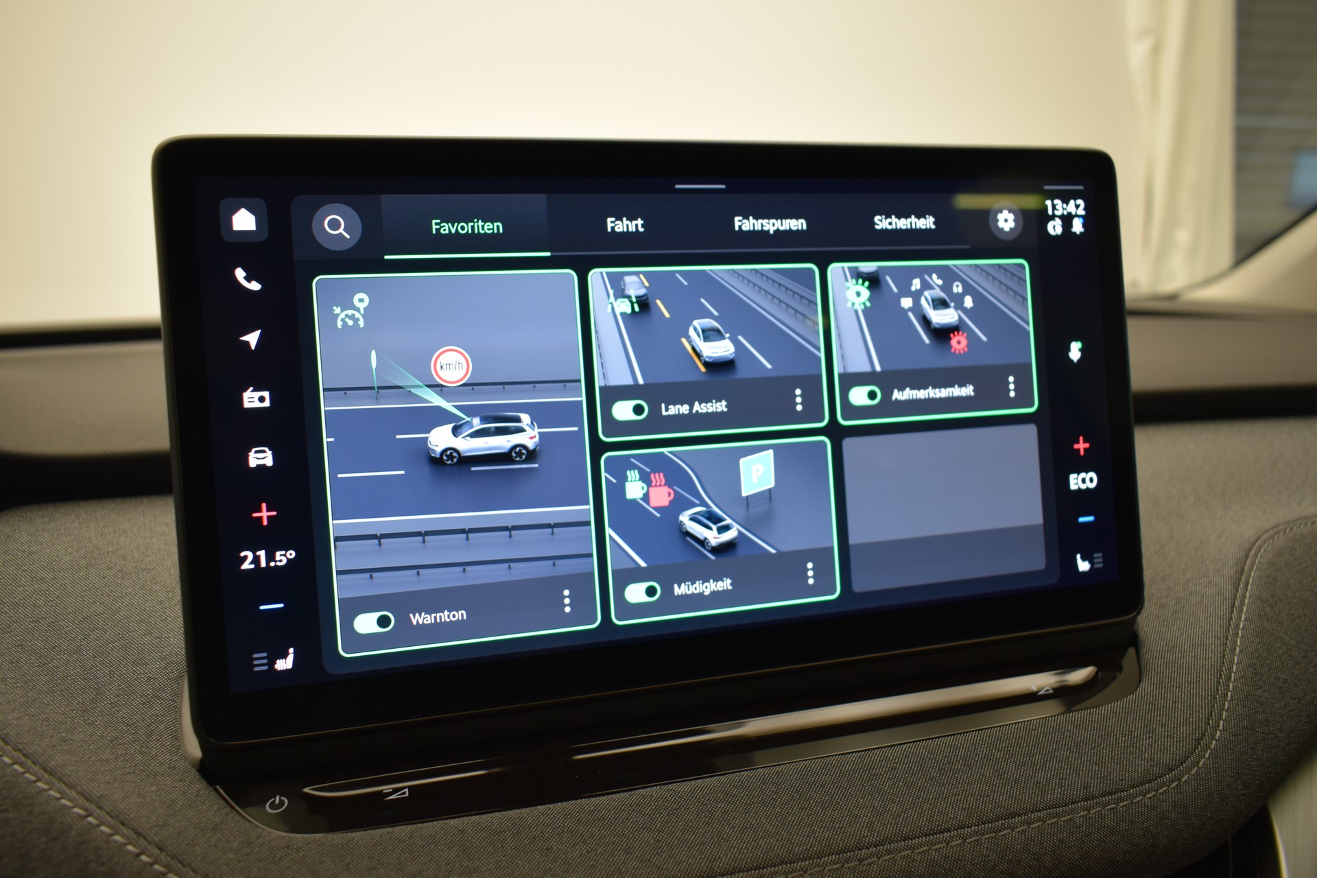 SKODA Enyaq 60 Essence-image-23