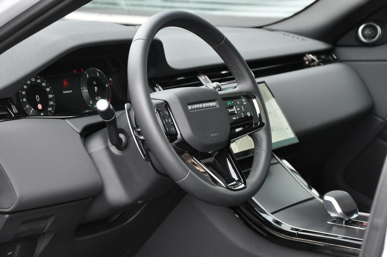 LAND ROVER Range Rover Evoque R-Dynamic D 200 MHEV SE AT9-image-15