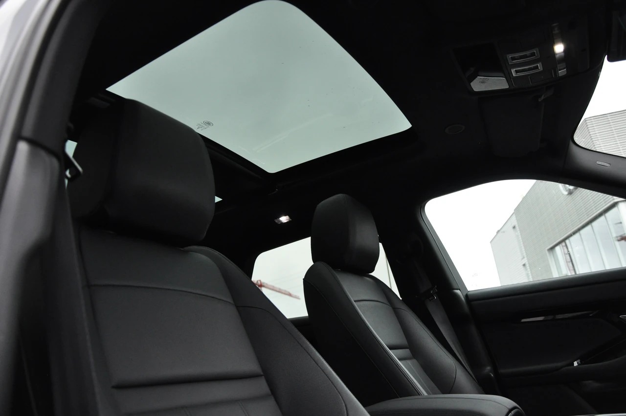 LAND ROVER Range Rover Evoque R-Dynamic D 200 MHEV SE AT9-image-18