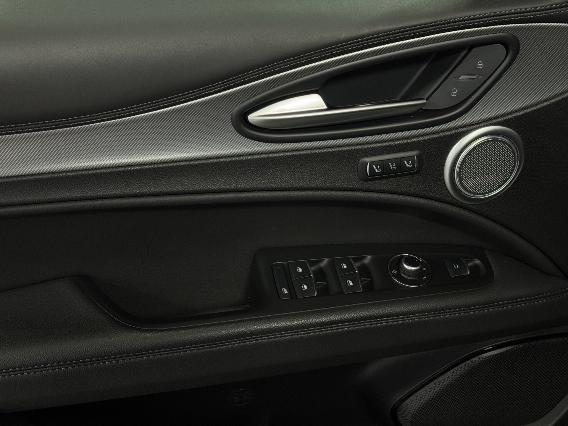 ALFA ROMEO Stelvio 2.0 Veloce Q4 AT8 Pack Tow Hook Q4 AT8 "AHK-21" Alu Turismo"-image-8