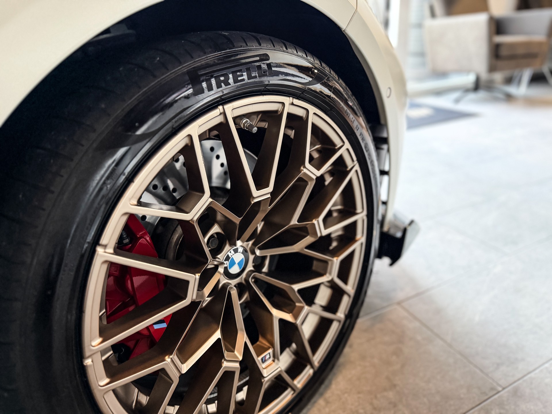 BMW M3 CS-image-4