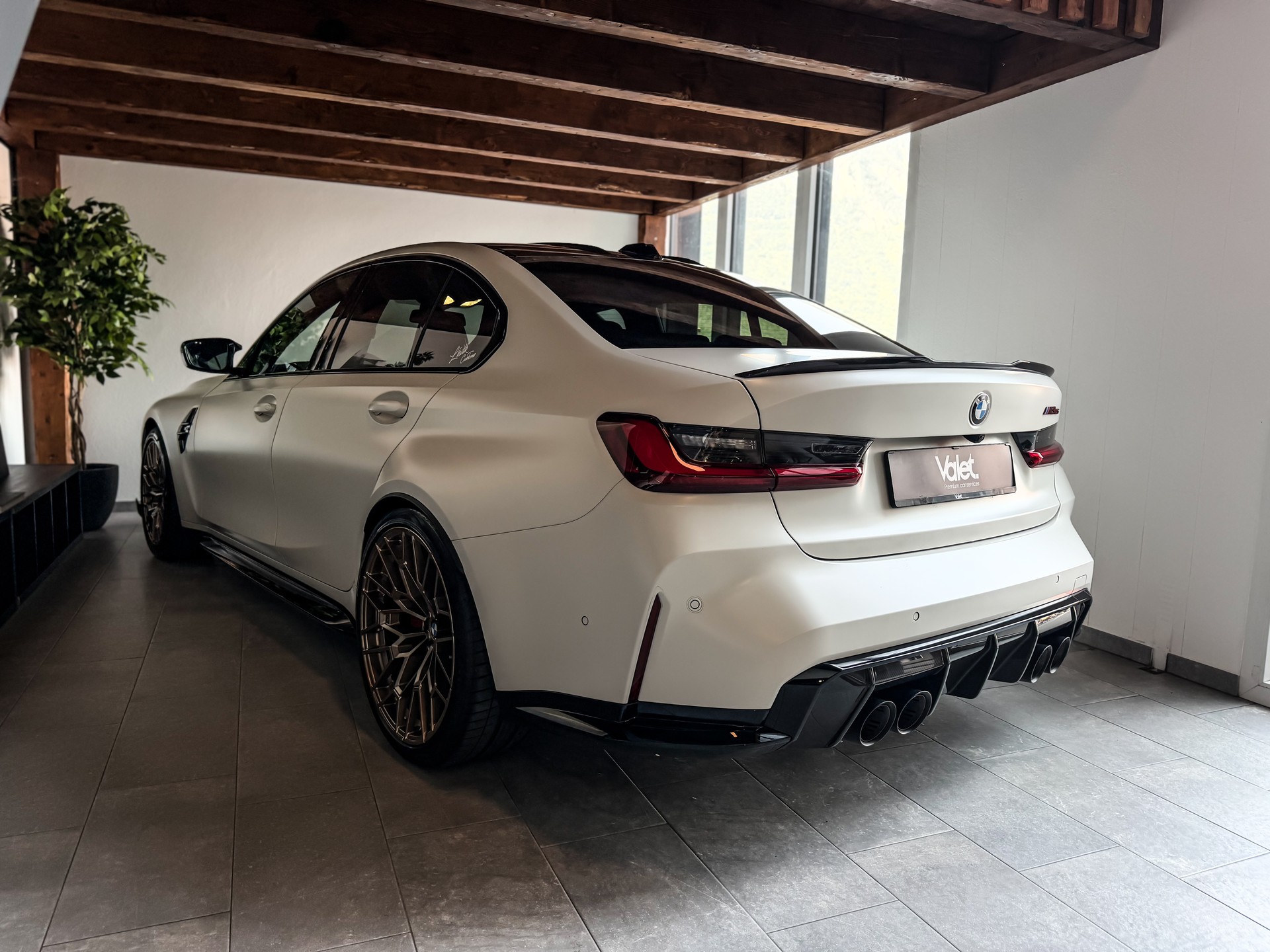 BMW M3 CS-image-7