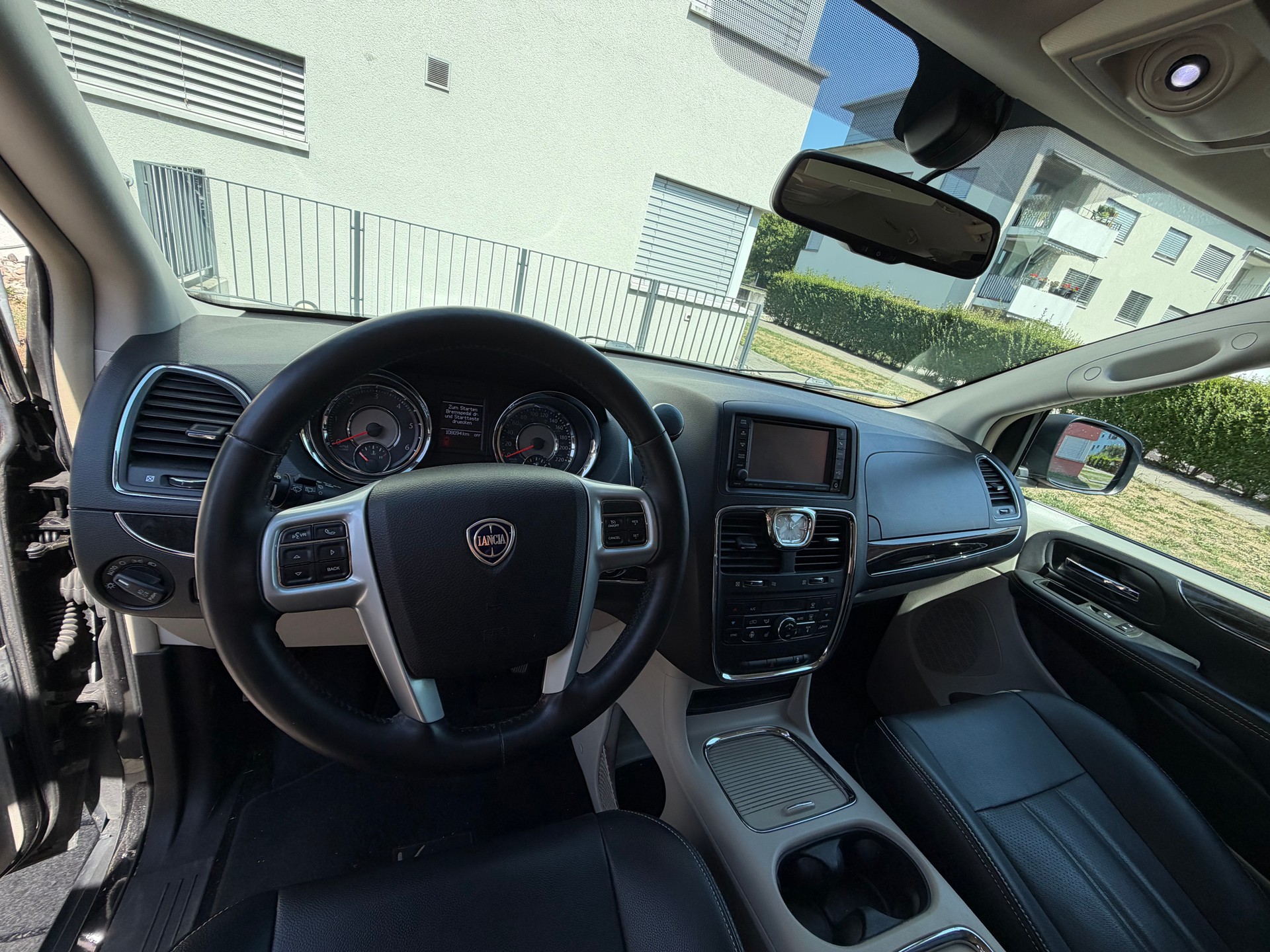 LANCIA Voyager 2.8 Gold-image-4