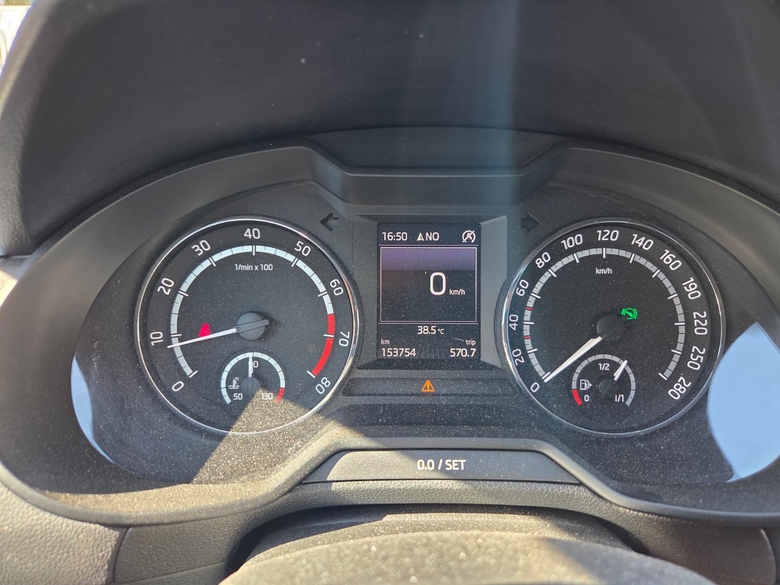 SKODA Octavia Combi 2.0 TSI RS DSG-image-15