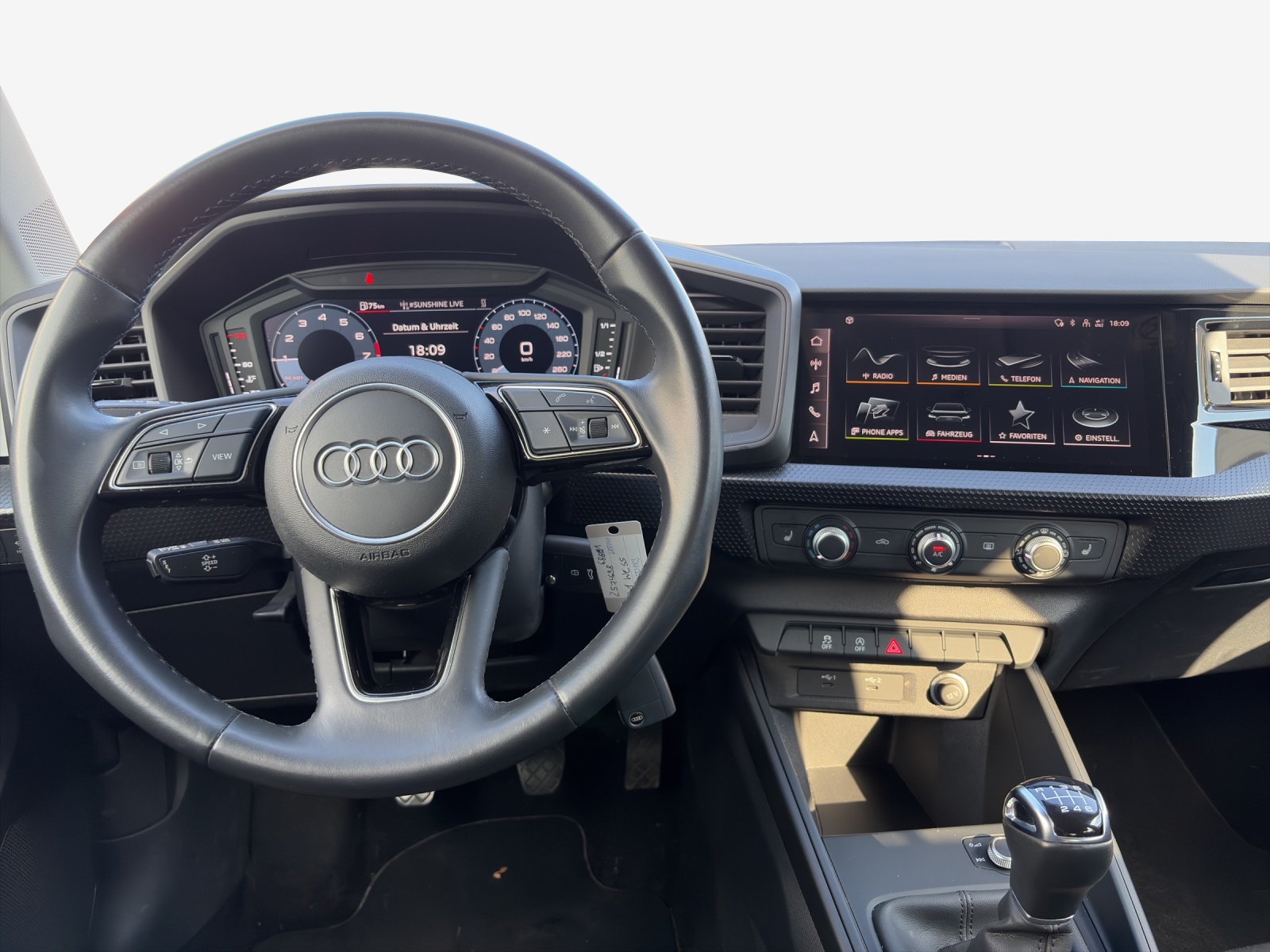 AUDI A1 Sportback 30 TFSI Attraction-image-8