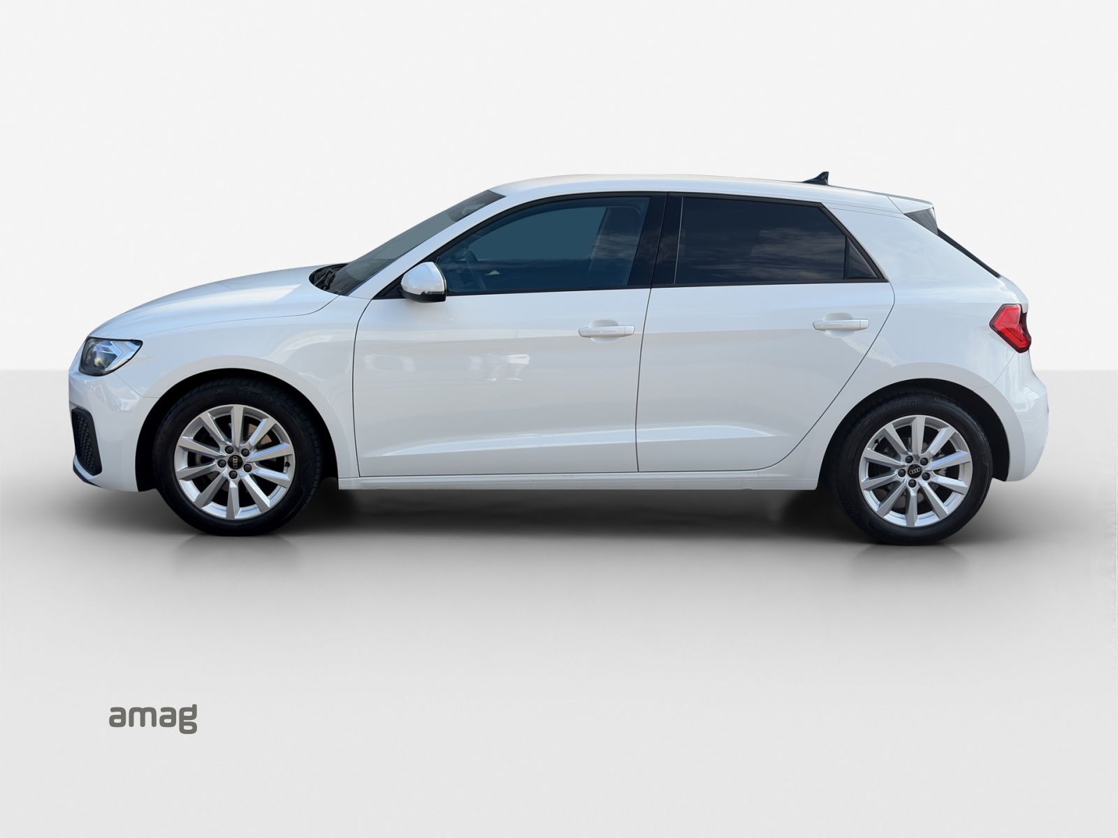 AUDI A1 Sportback 30 TFSI Attraction-image-1