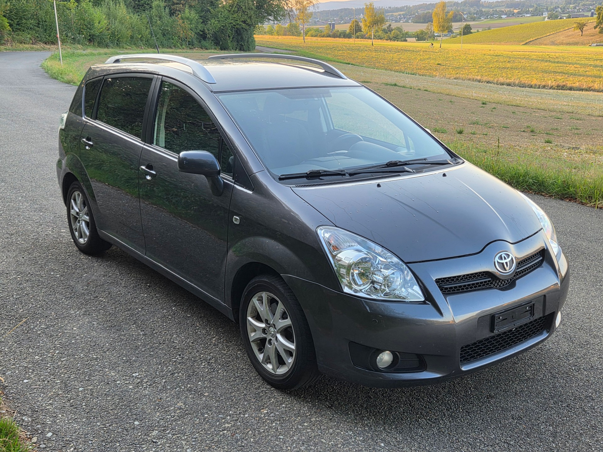 TOYOTA Corolla Verso 1.8 Linea Sol-image-0