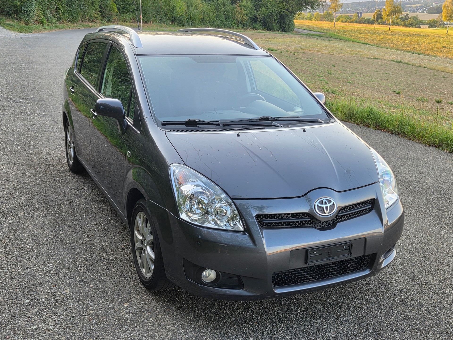 TOYOTA Corolla Verso 1.8 Linea Sol-image-1