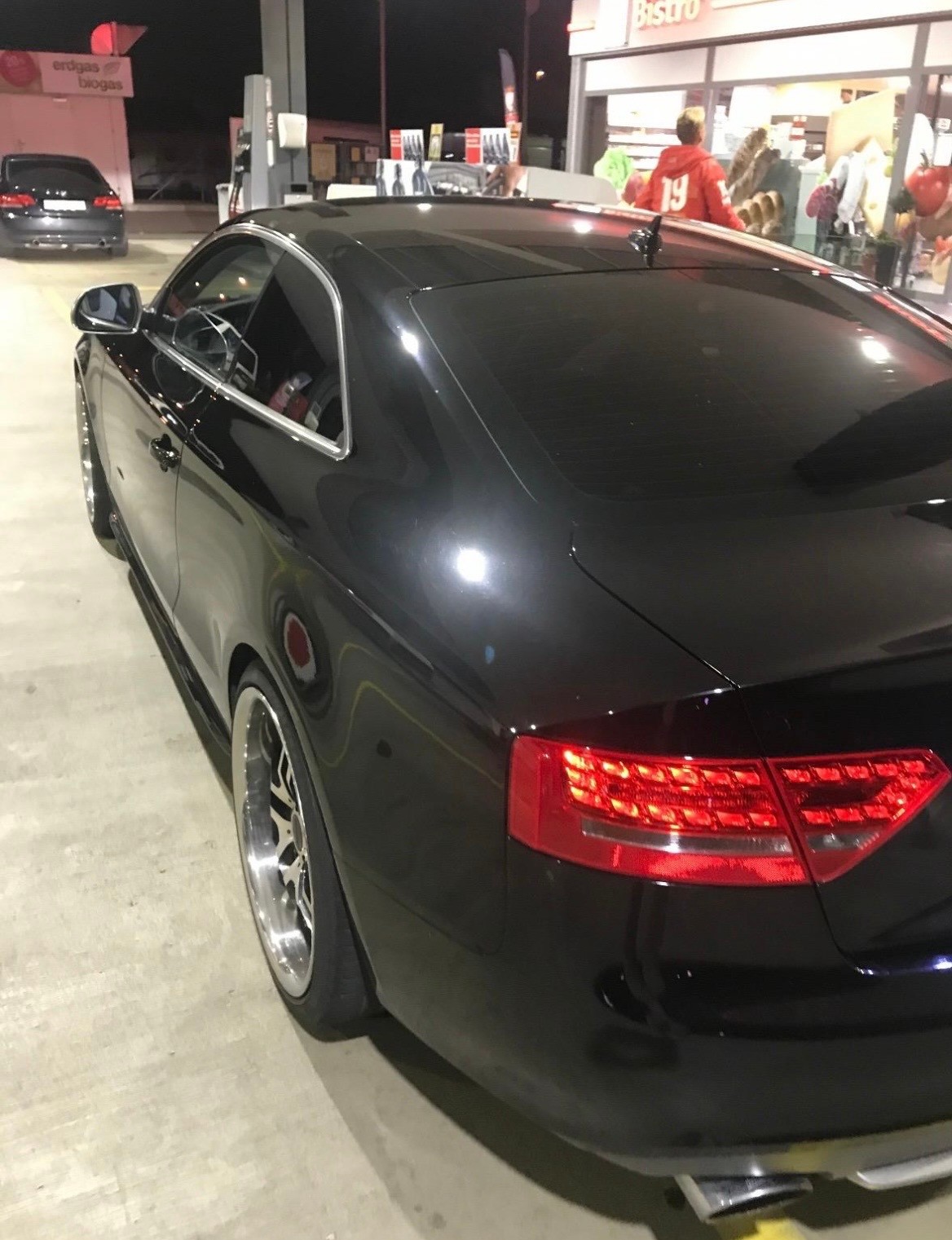 AUDI 4.2 V8 FSI quattro T-Tronic-image-5