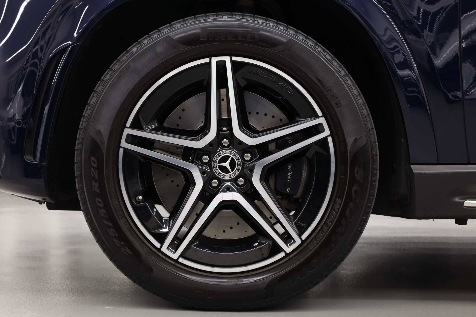 MERCEDES-BENZ GLE 350 de AMG Line 4matic-image-12